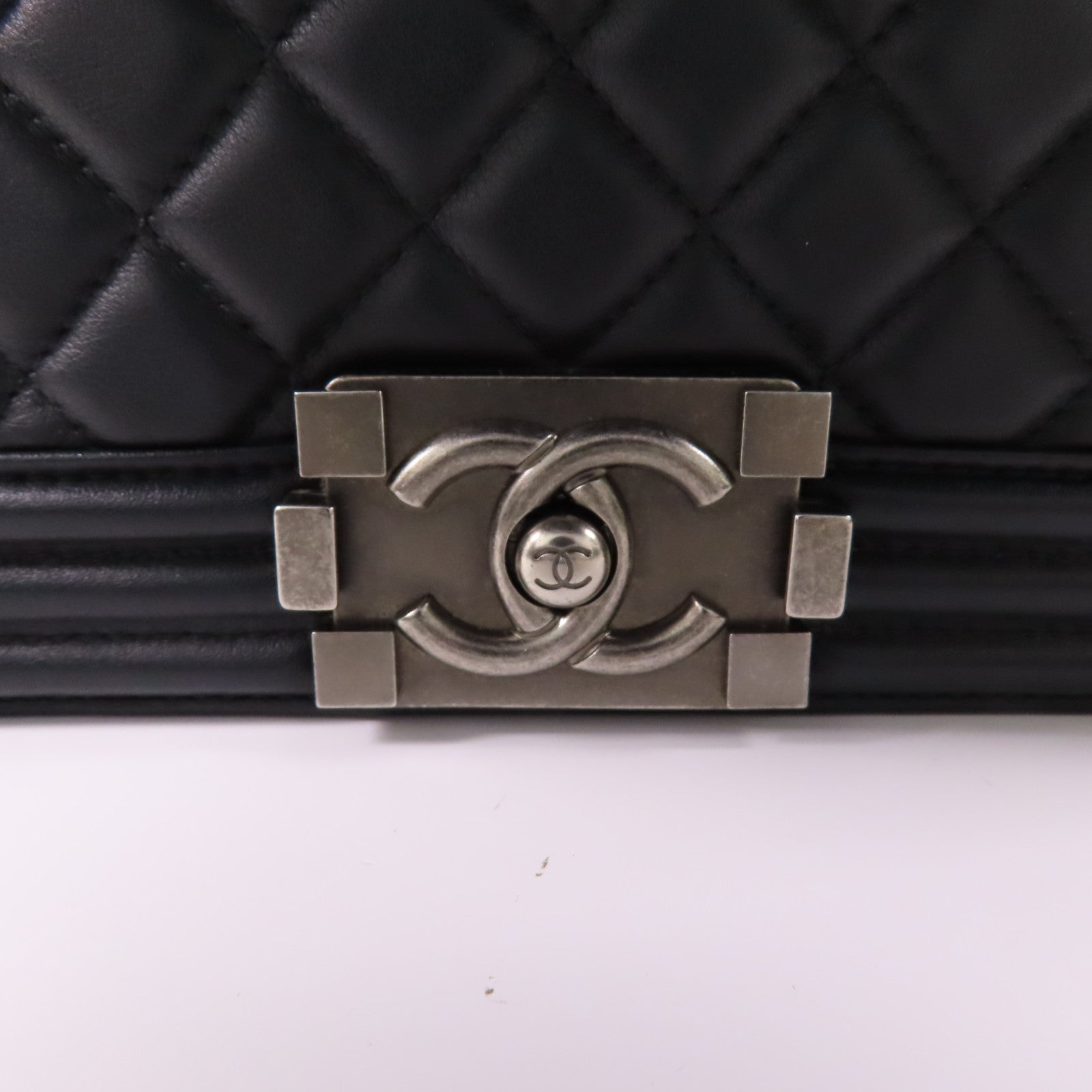 CHANEL 牛皮皮革Boy 25鏈帶肩背袋