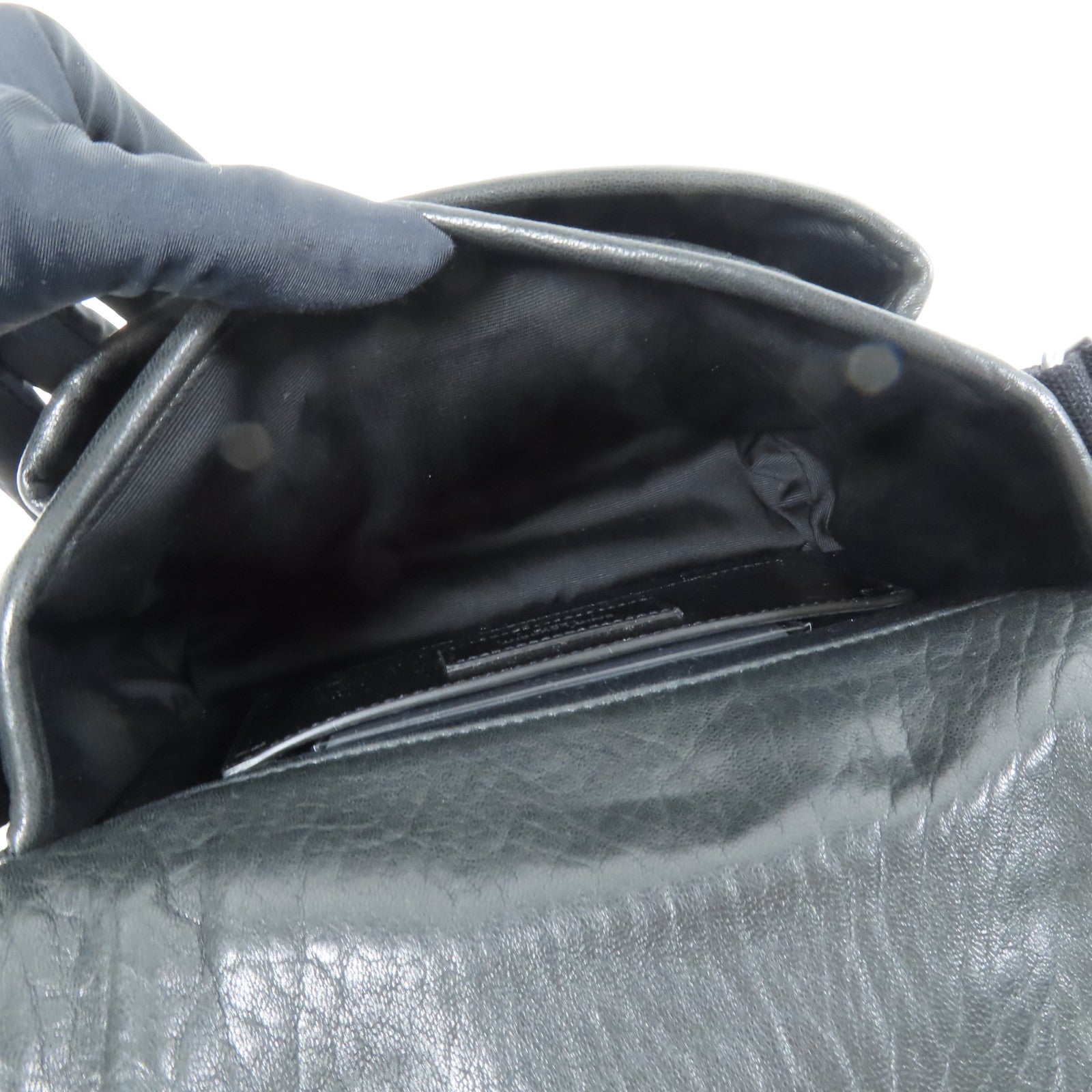 SAINT LAURENT 【激減優惠】羊皮皮革Niki Messenger Bag銀扣肩背袋