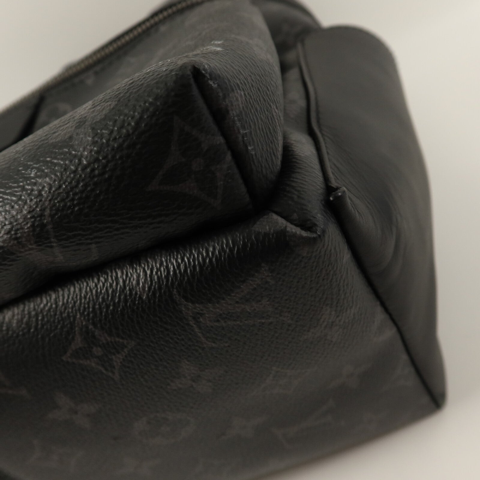 LOUIS VUITTON Monogram Eclipse Discovery PM背包