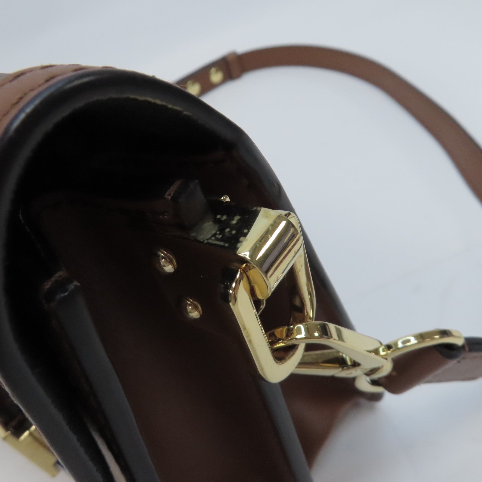 LOUIS VUITTON Monogram Reverse Mini Dauphine金扣肩背袋啡色