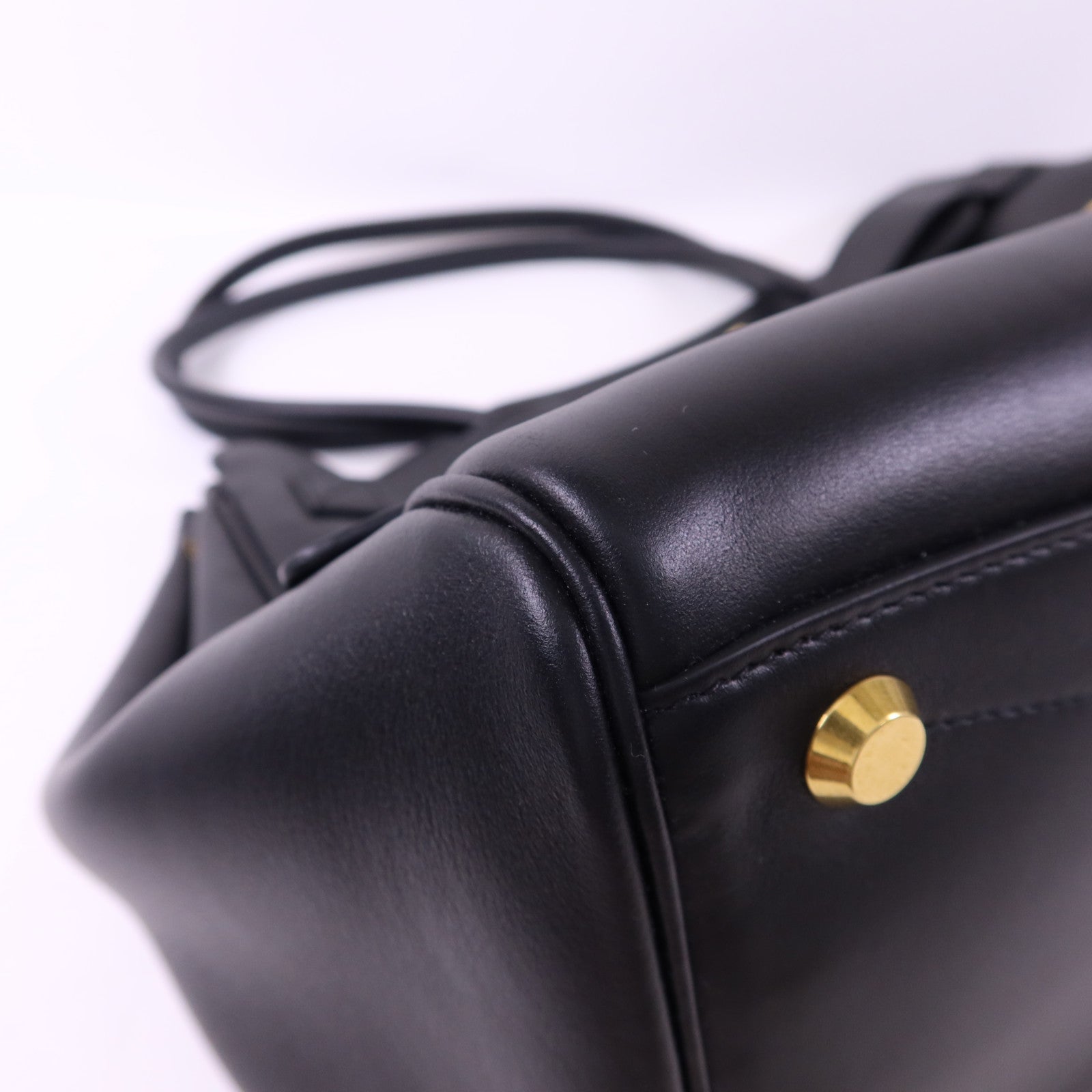 BALENCIAGA 牛皮皮革Bel Air金扣肩背袋