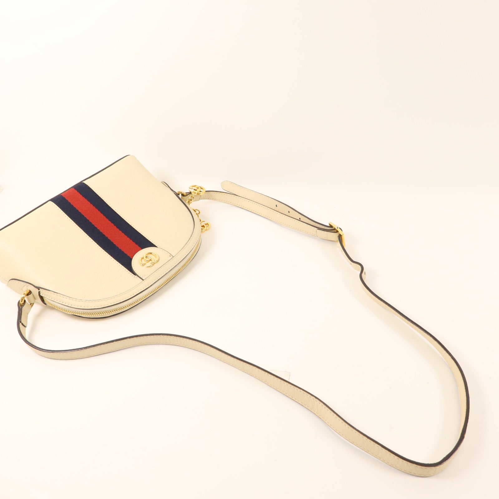 GUCCI 牛皮皮革GG Suptrme Ophidia金扣肩背袋
