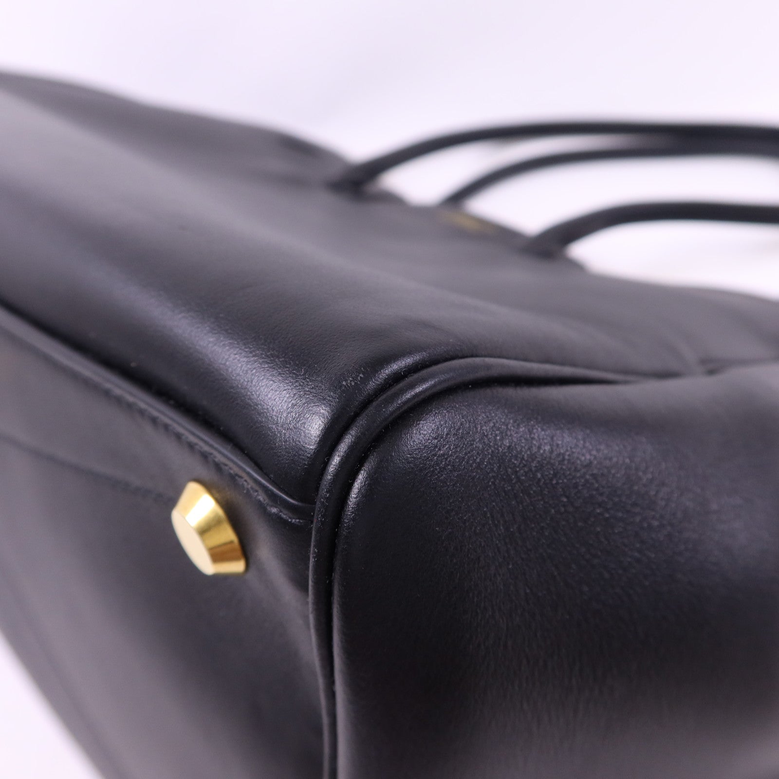 BALENCIAGA 牛皮皮革Bel Air金扣肩背袋