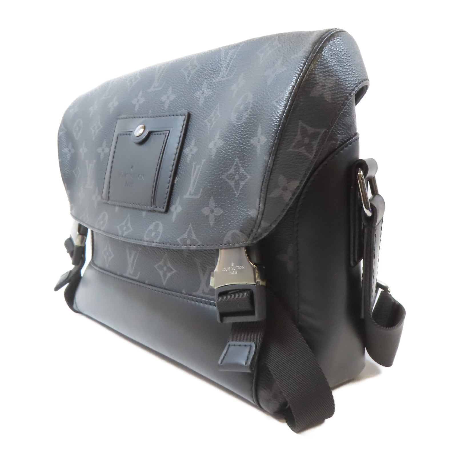 LOUIS VUITTON Monogram Eclipse Messenger PM Voyager銀扣肩背袋黑色