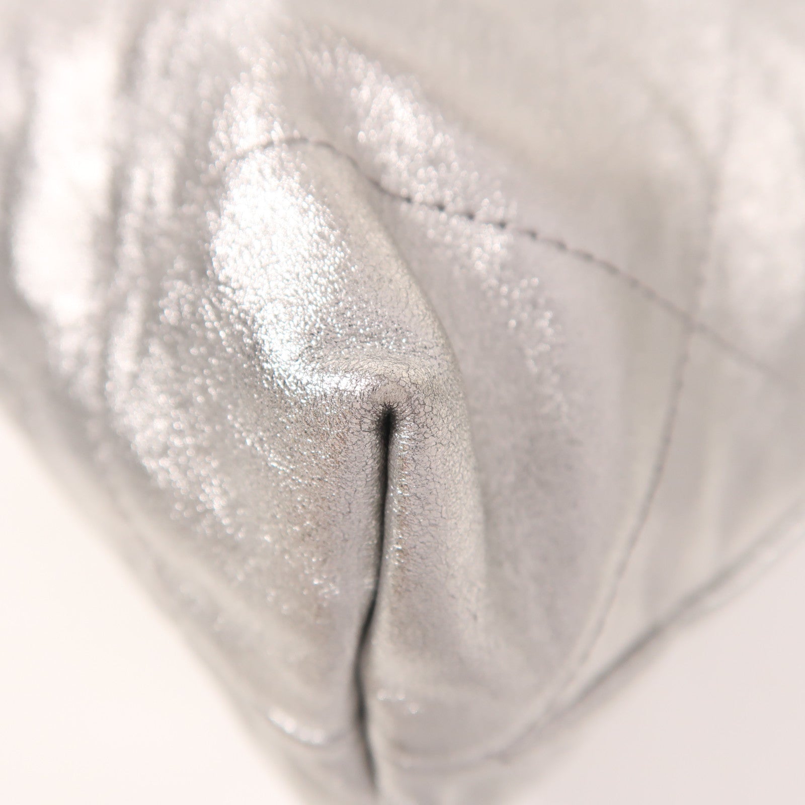 CHANEL 牛皮皮革Chanel 22 Small銀扣鏈帶肩背袋