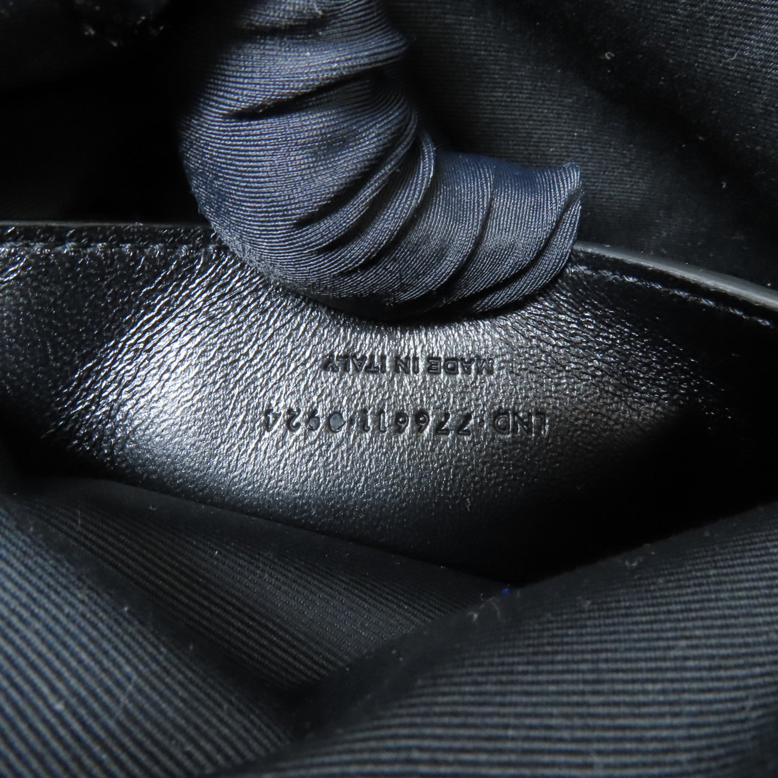 SAINT LAURENT 【激減優惠】羊皮皮革Niki Messenger Bag銀扣肩背袋