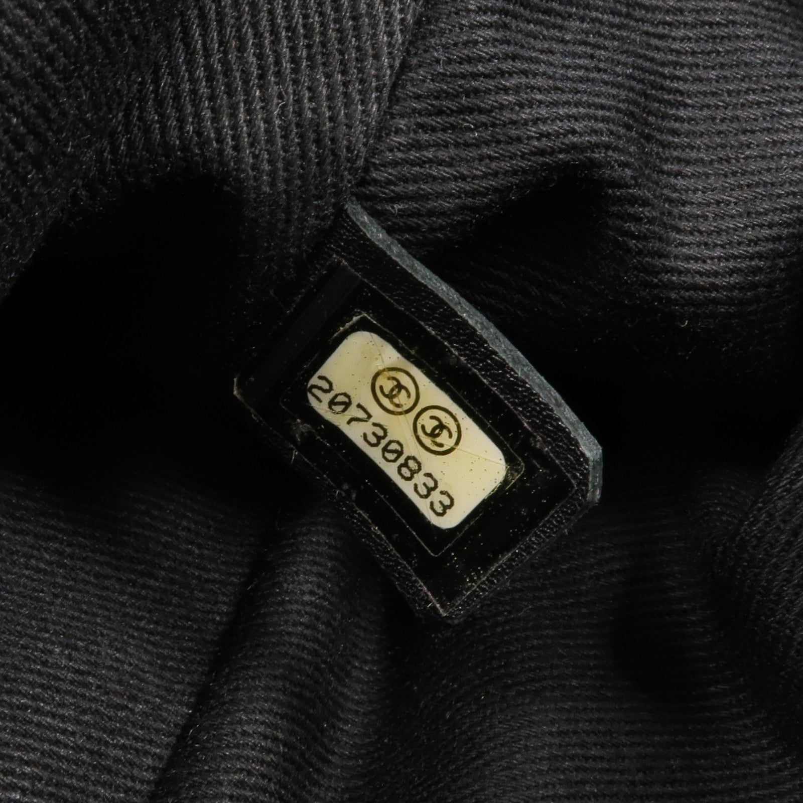 CHANEL 牛皮皮革Chain Shoulder金扣鏈帶肩背袋