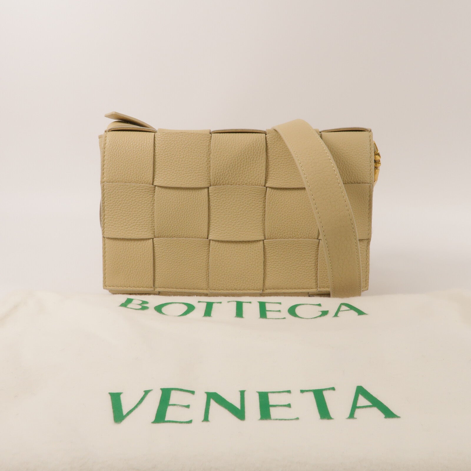 BOTTEGA VENETA 牛皮皮革Cassette Bag肩背袋