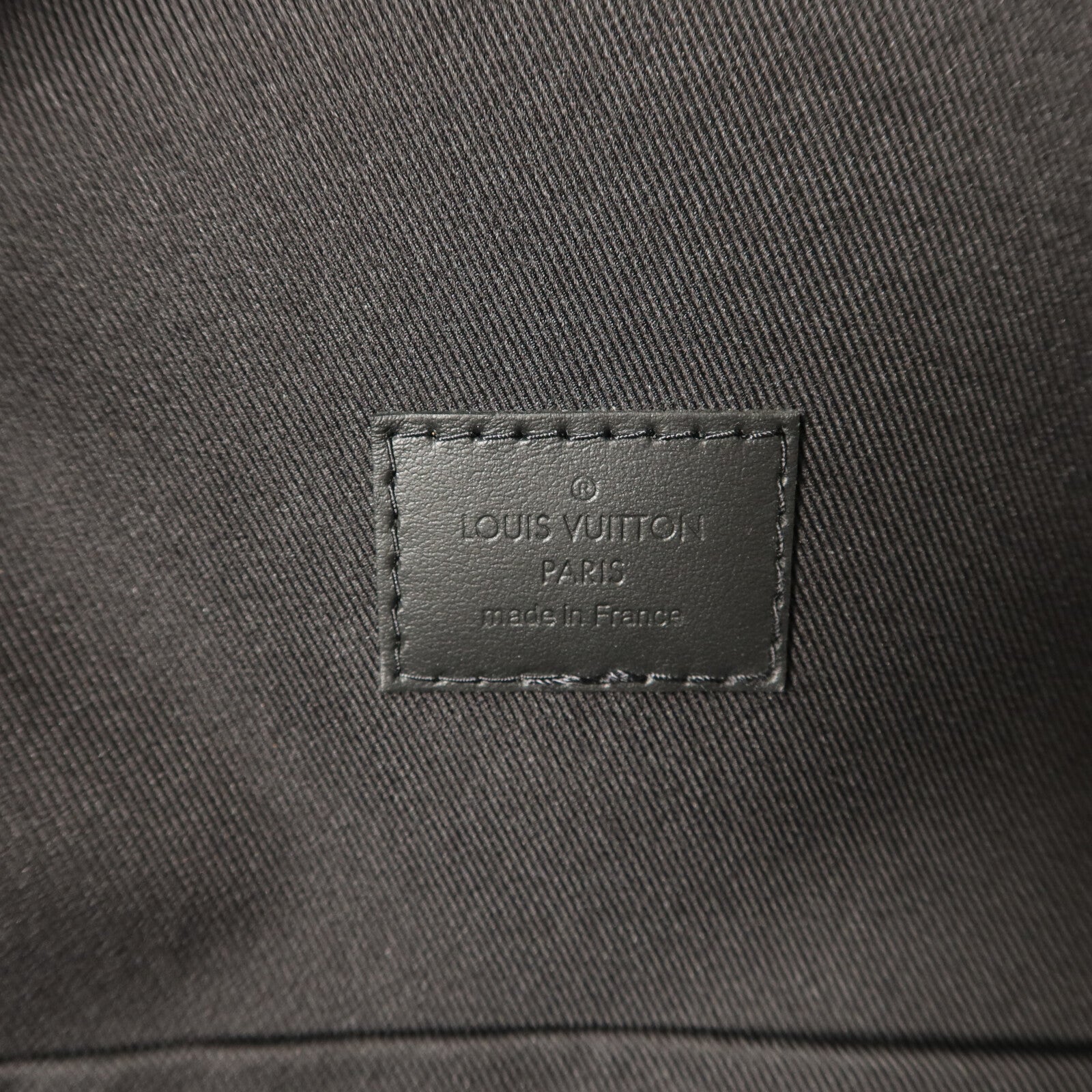 LOUIS VUITTON Monogram Eclipse Discovery PM背包
