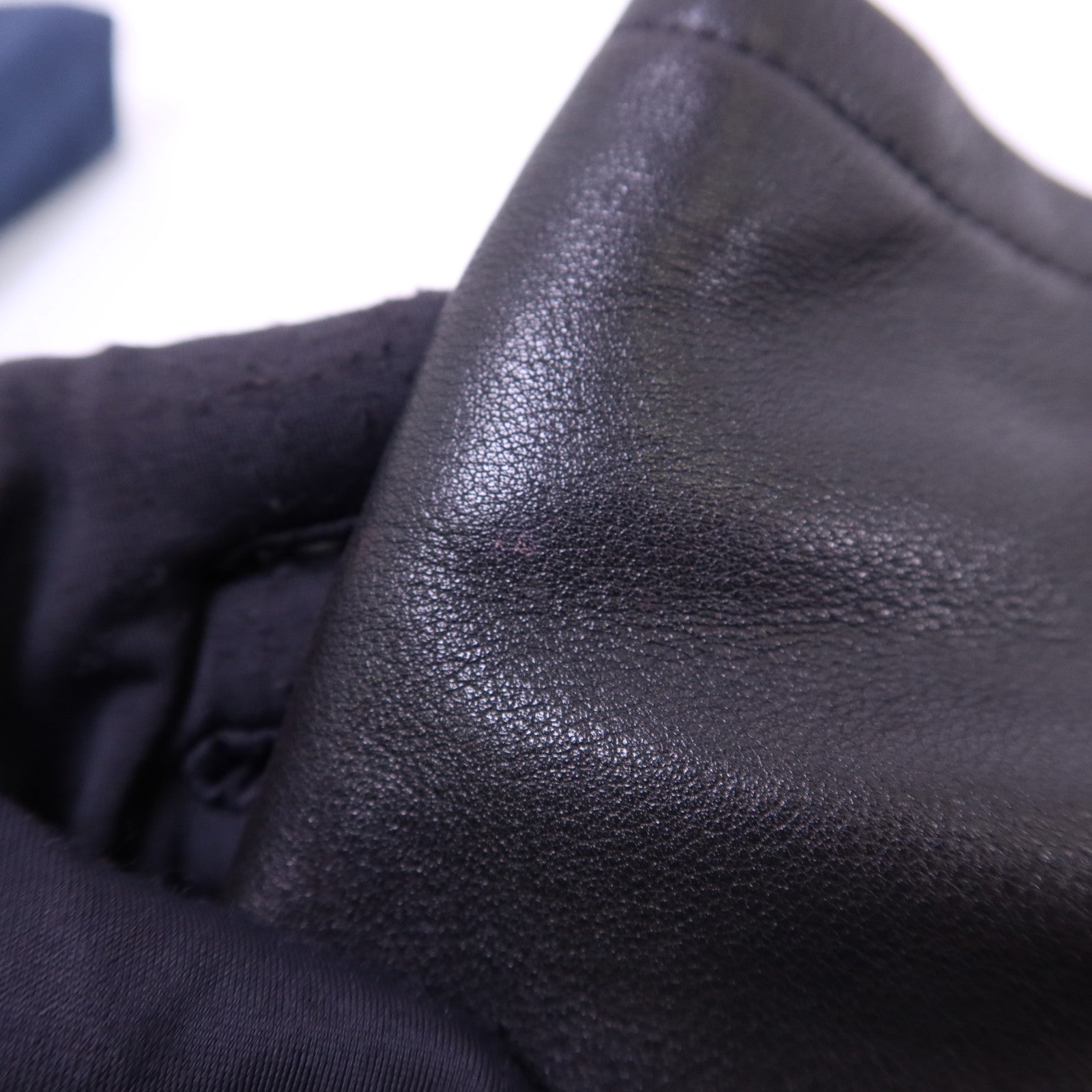 PRADA 牛皮皮革Shoulder Bag銀扣肩背袋