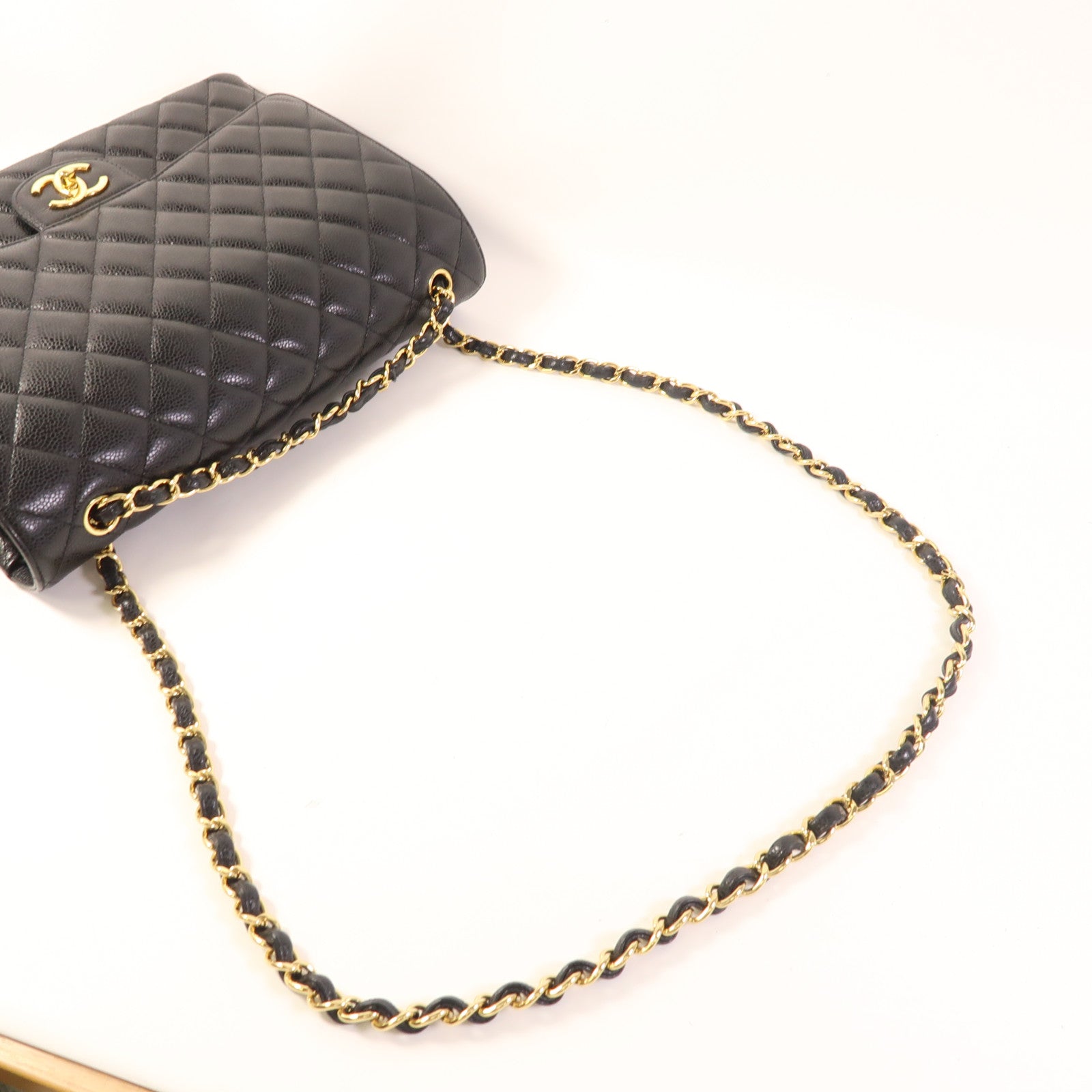 CHANEL 牛皮皮革Maxi Classic金扣鏈帶肩背袋