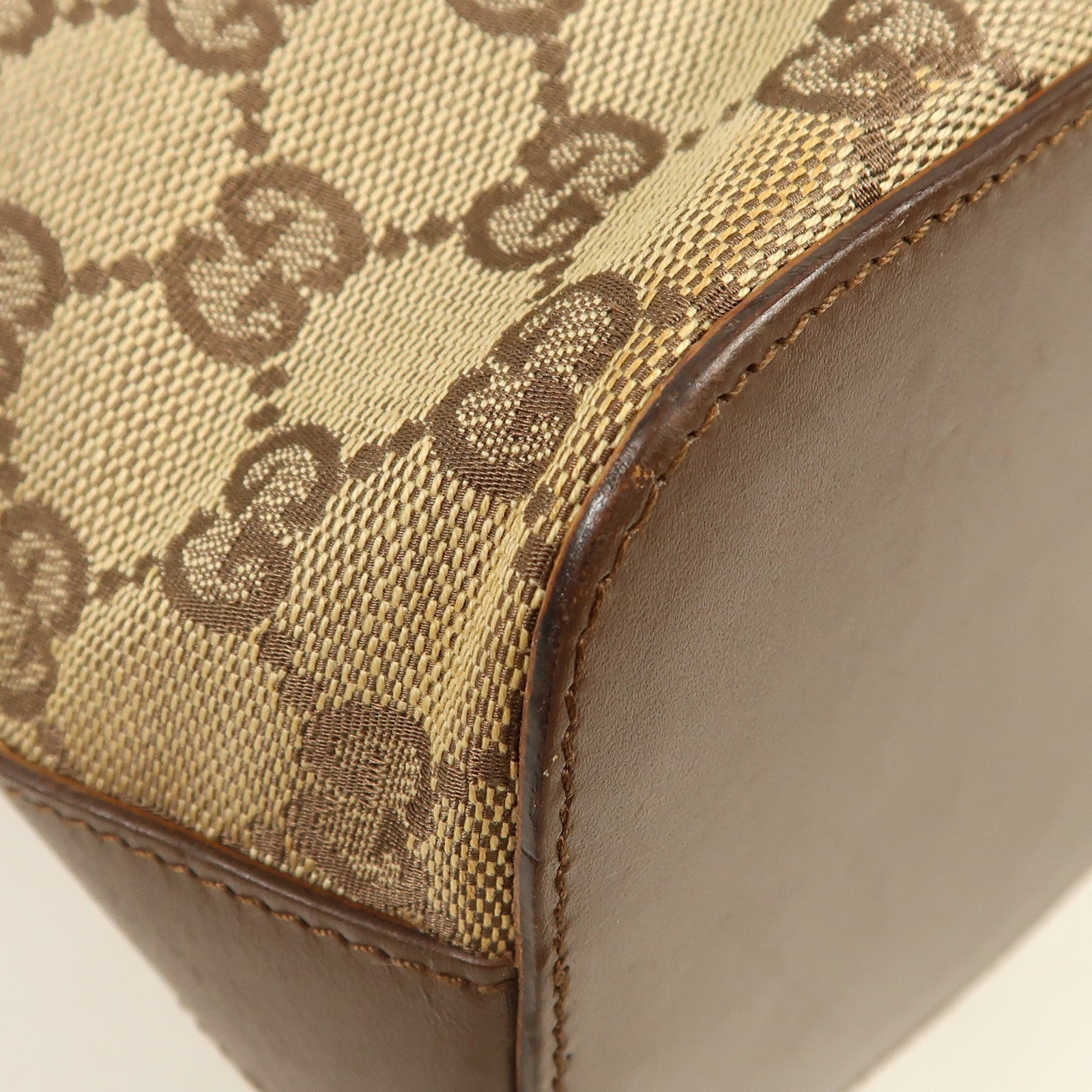 GUCCI 帆布Shoulder Bag銀扣肩背袋