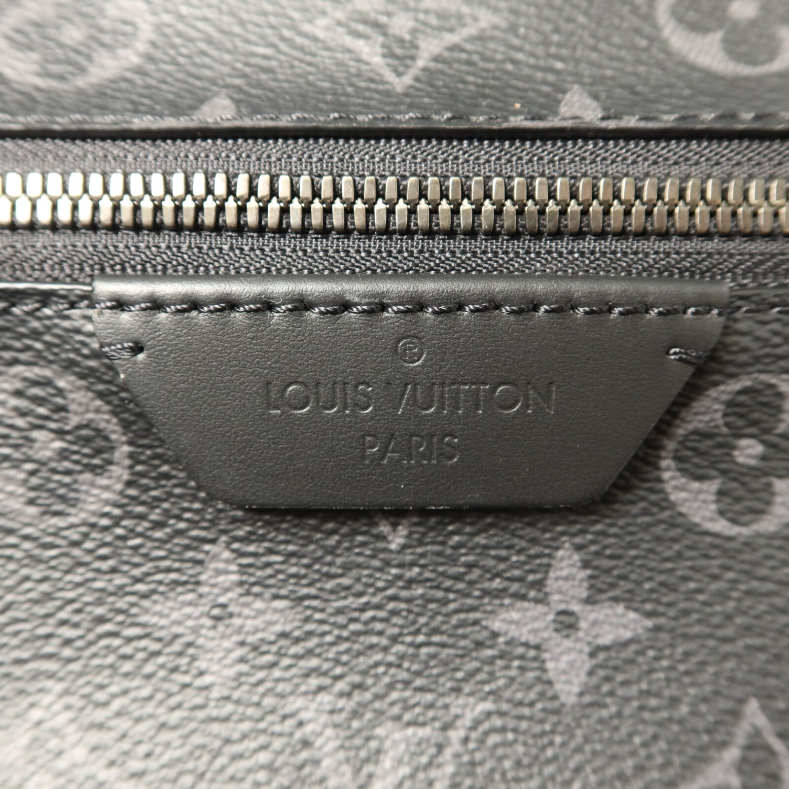 LOUIS VUITTON Monogram Eclipse Discovery PM背包