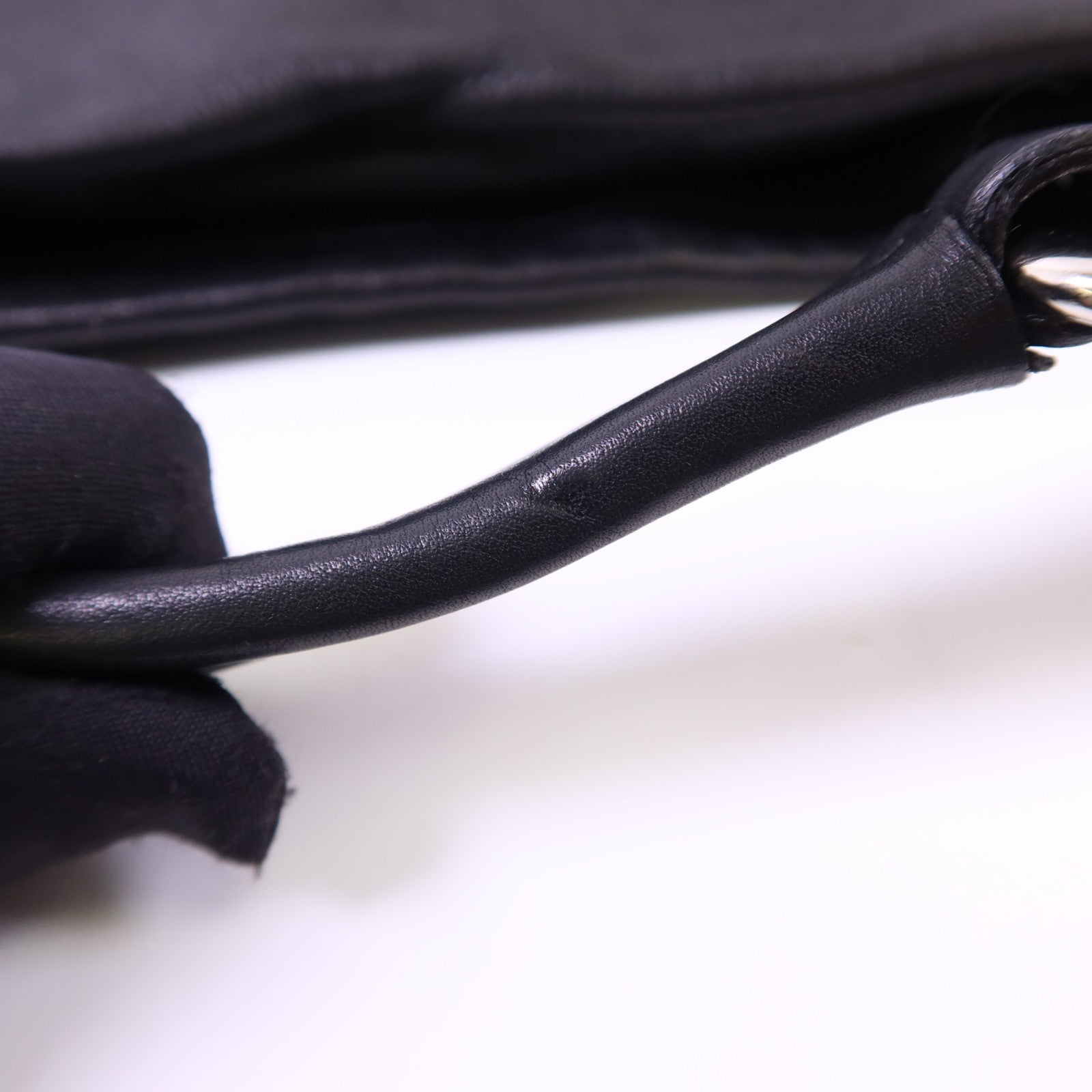 PRADA 牛皮皮革Shoulder Bag銀扣肩背袋