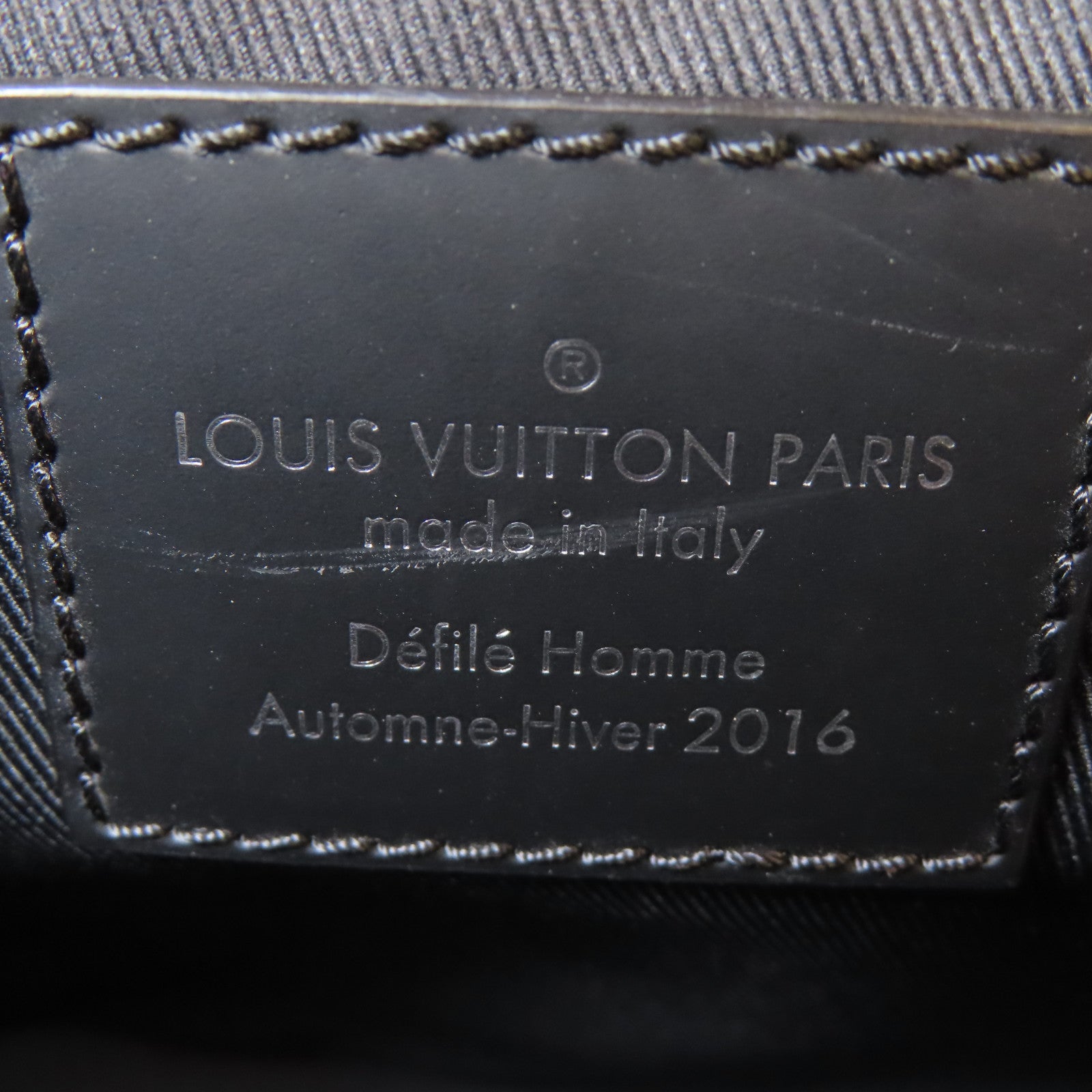 LOUIS VUITTON Monogram Eclipse Messenger PM Voyager銀扣肩背袋黑色