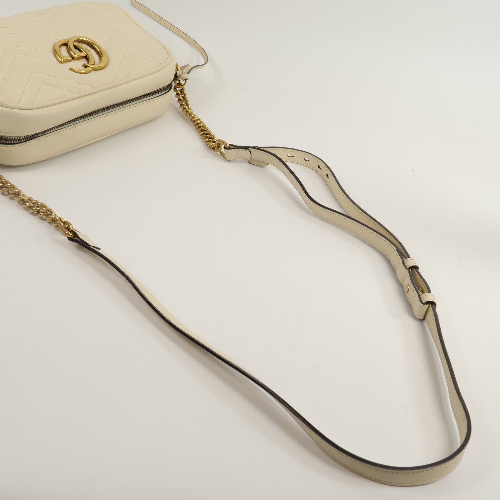 GUCCI 牛皮皮革GG Marmont Camera Bag鏈帶肩背袋