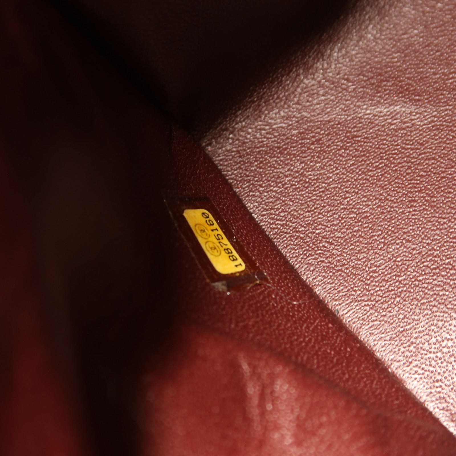 CHANEL 牛皮皮革Maxi Classic金扣鏈帶肩背袋