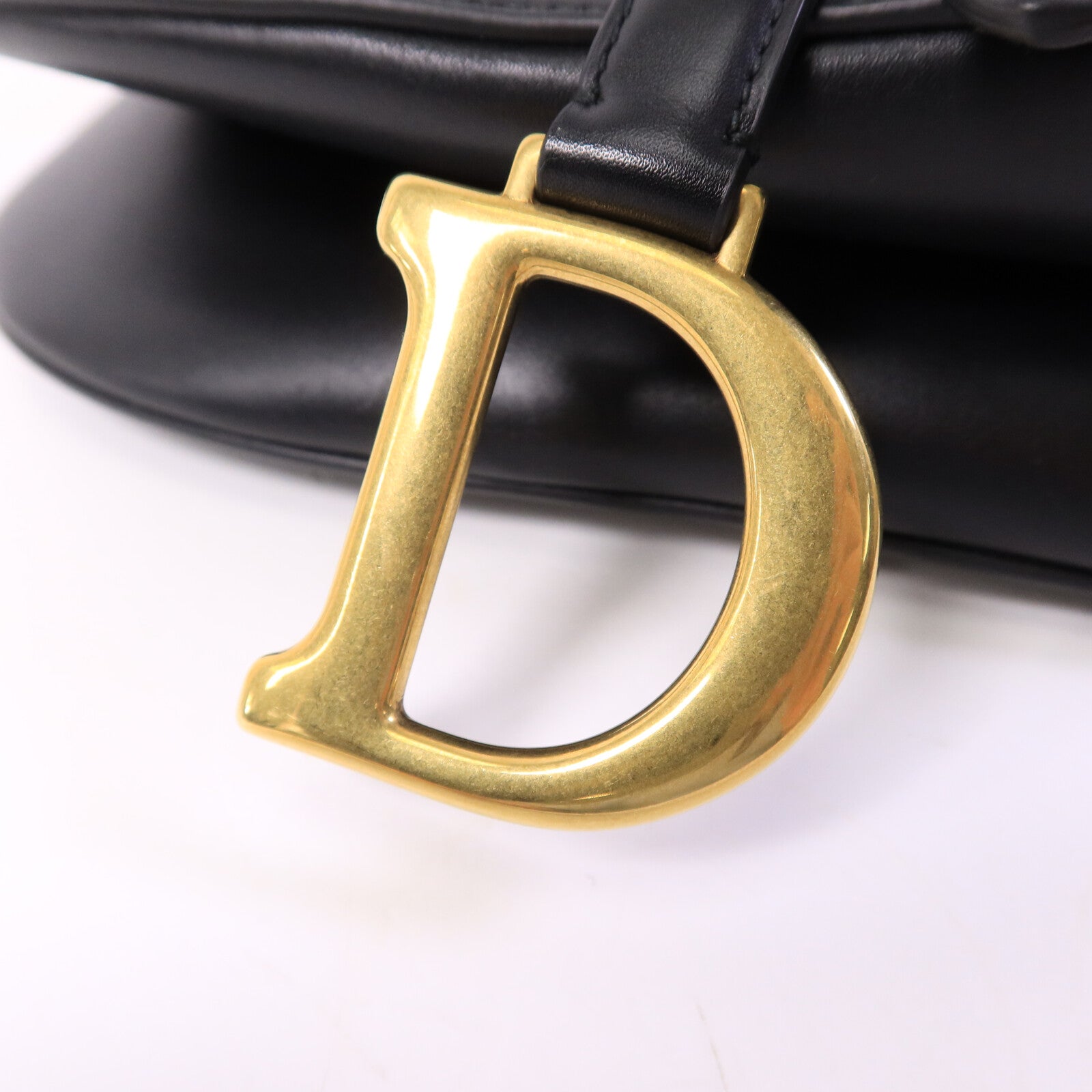 Dior 牛皮皮革Saddle Medium肩背袋