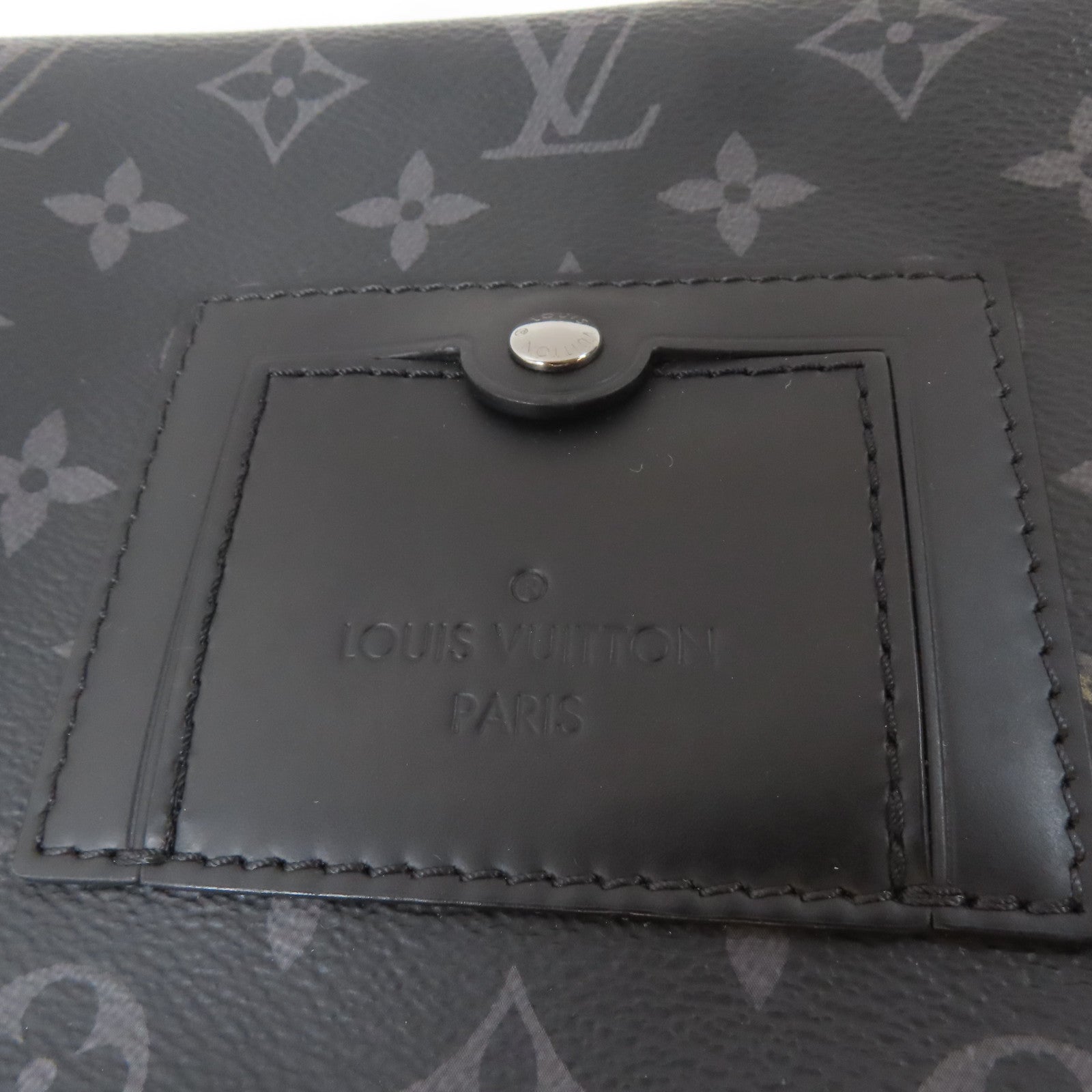 LOUIS VUITTON Monogram Eclipse Messenger PM Voyager銀扣肩背袋黑色