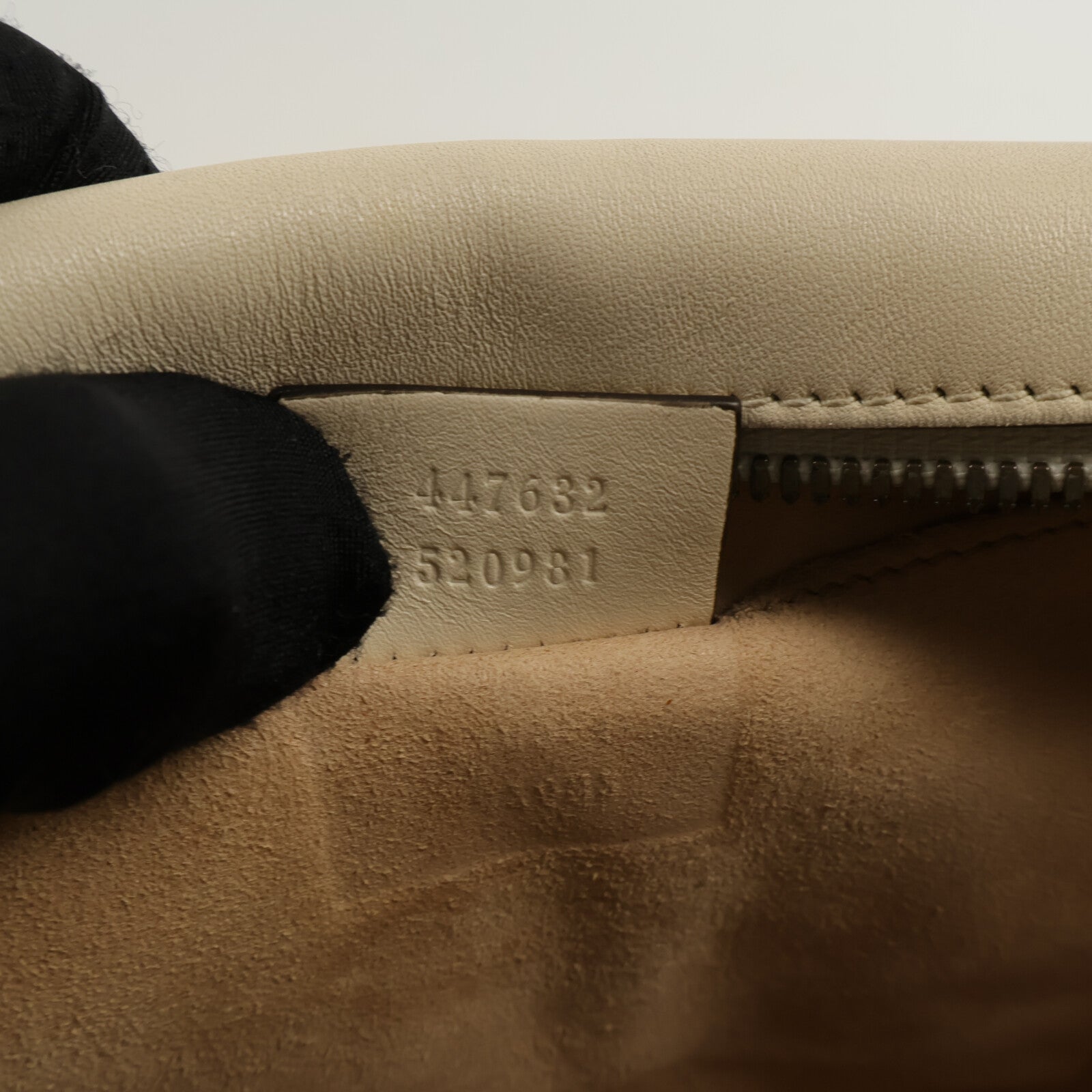 GUCCI 牛皮皮革GG Marmont Camera Bag鏈帶肩背袋