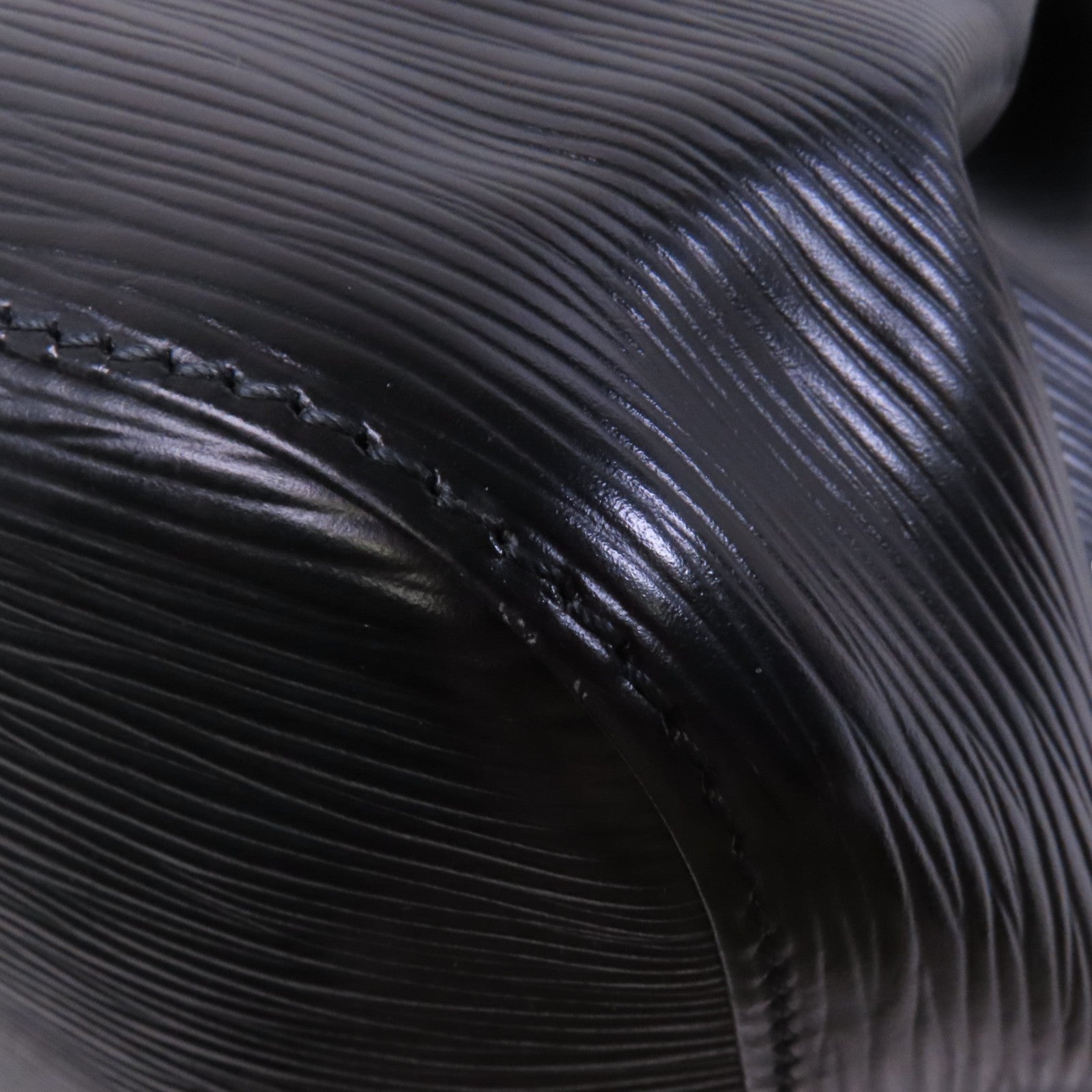 LOUIS VUITTON Epi Noe Epi金扣肩背袋