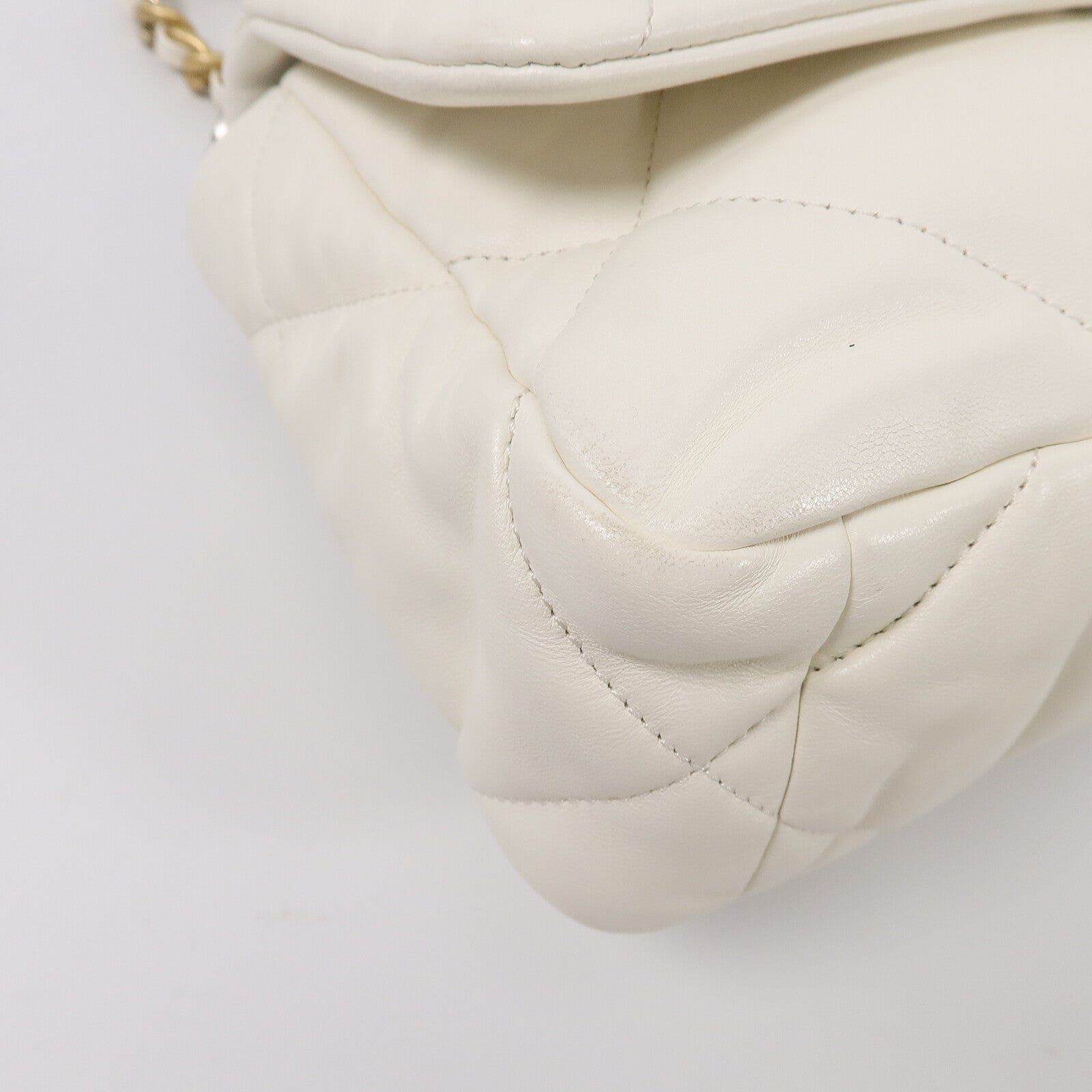 CHANEL 羊皮皮革C19 Small鏈帶肩背袋