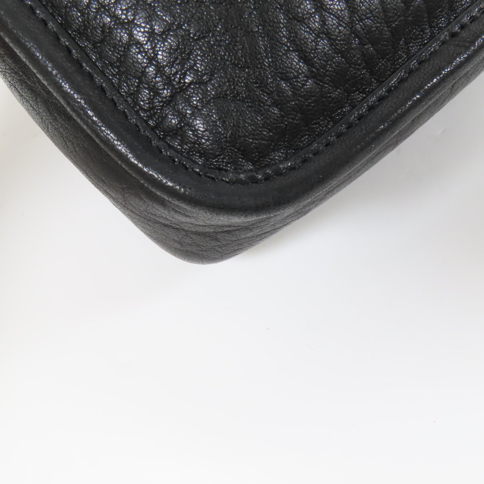 SAINT LAURENT 羊皮皮革Niki Messenger Bag銀扣肩背袋