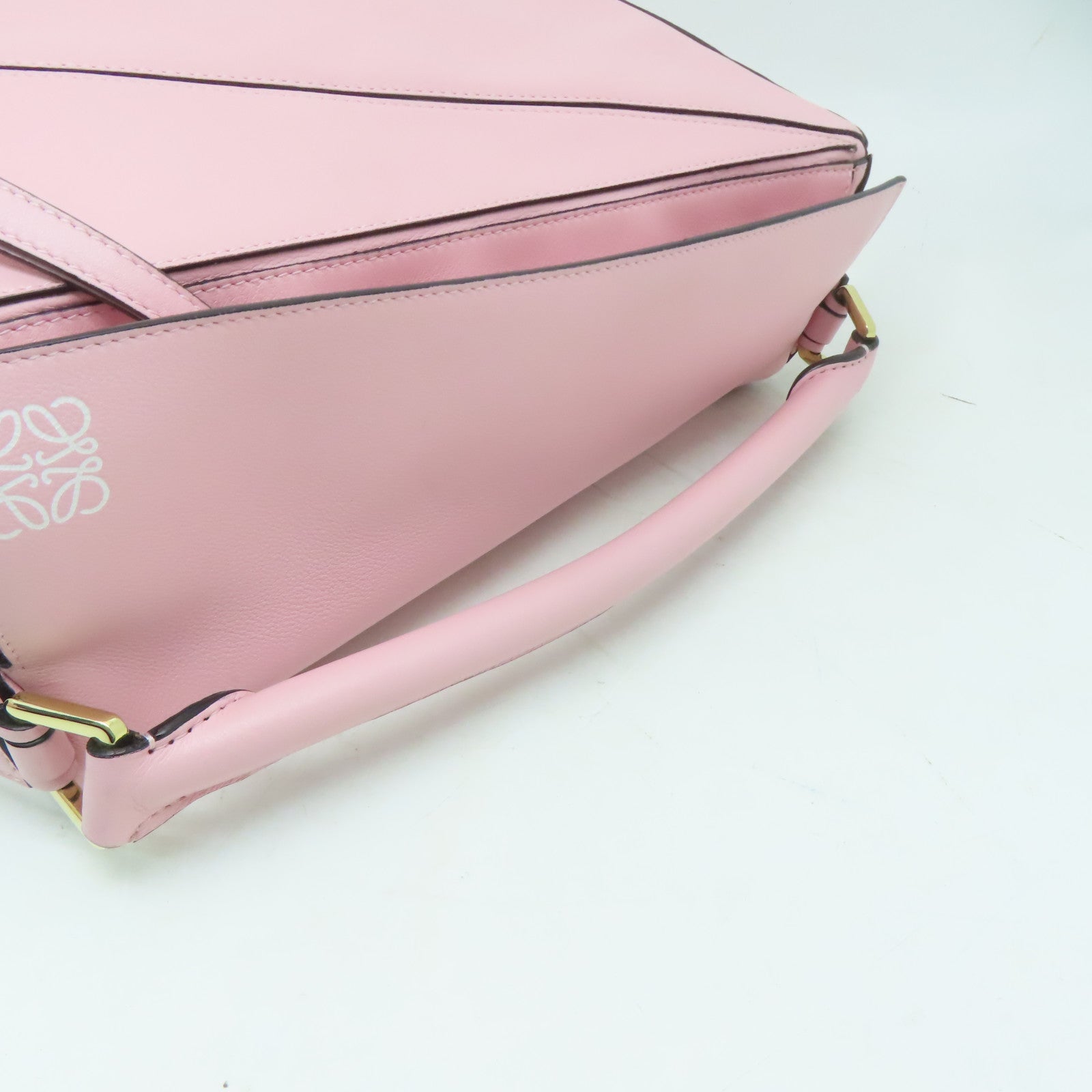 LOEWE 【激減優惠】牛皮皮革Puzzle金扣手挽肩背兩用袋粉紅色