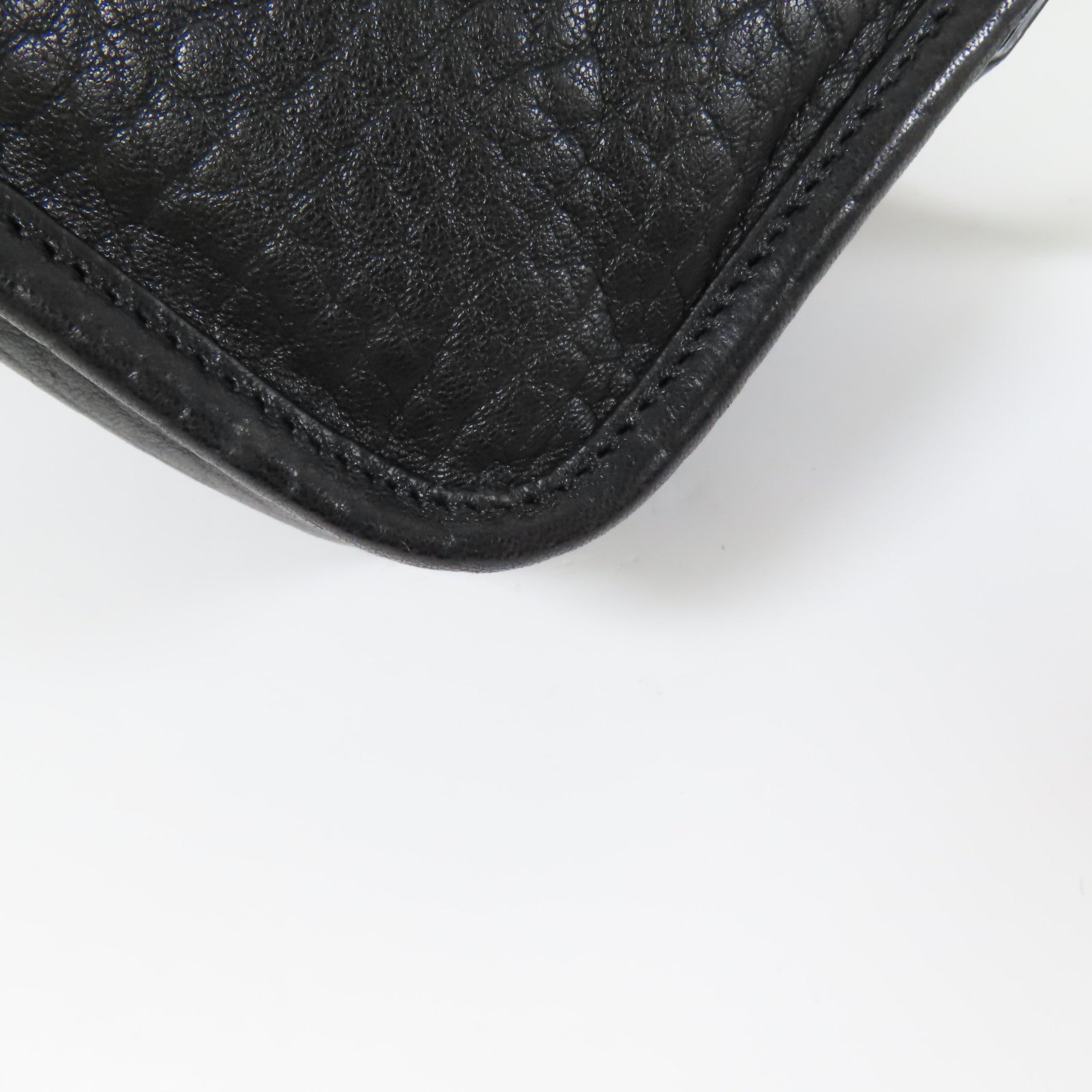 SAINT LAURENT 羊皮皮革Niki Messenger Bag銀扣肩背袋