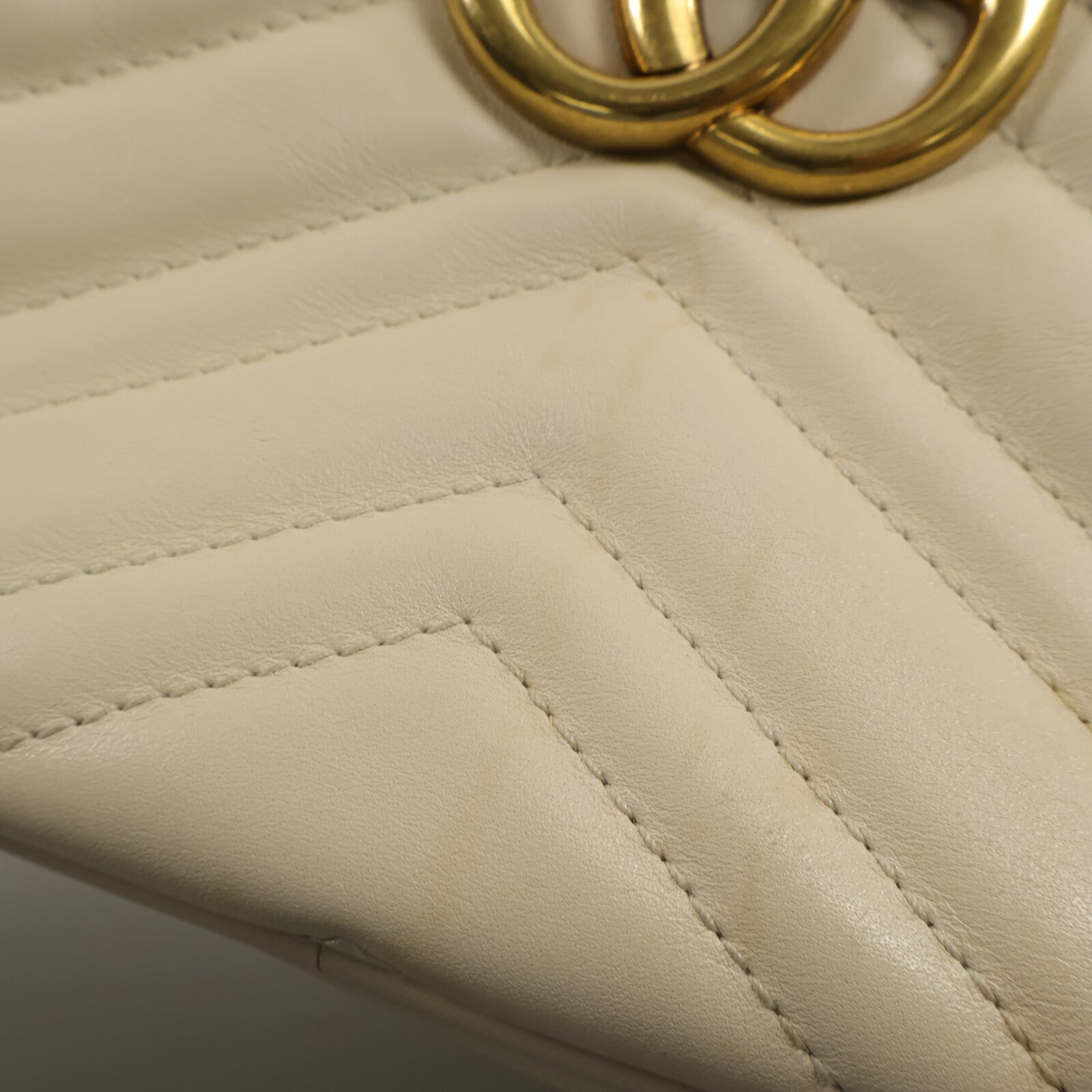 GUCCI 牛皮皮革GG Marmont Camera Bag鏈帶肩背袋