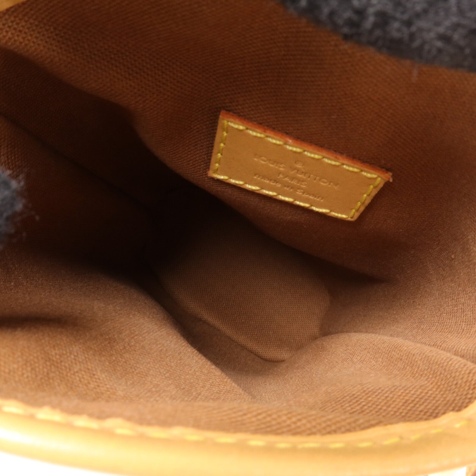 LOUIS VUITTON Monogram Fold Me Pouch肩背袋