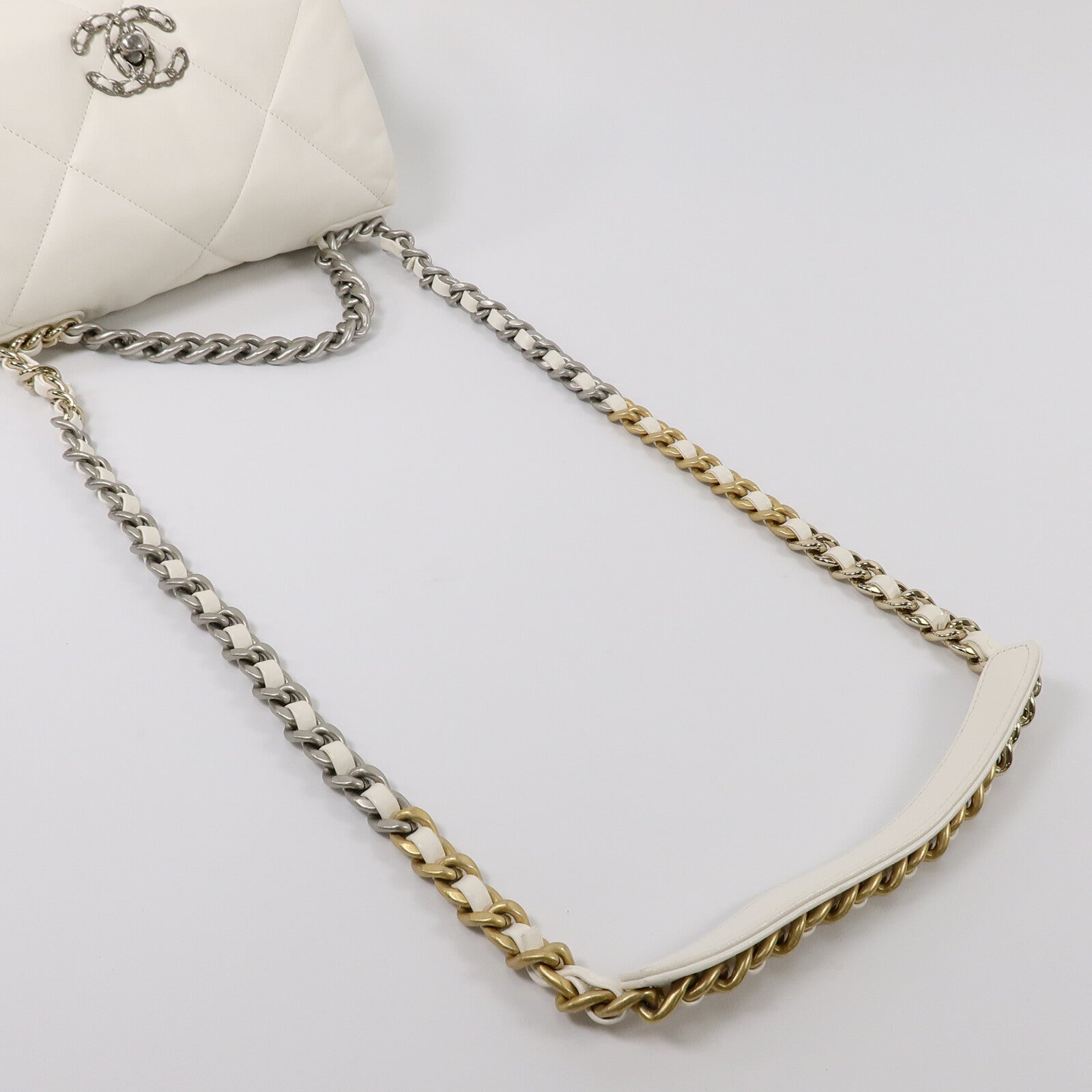 CHANEL 羊皮皮革C19 Small鏈帶肩背袋