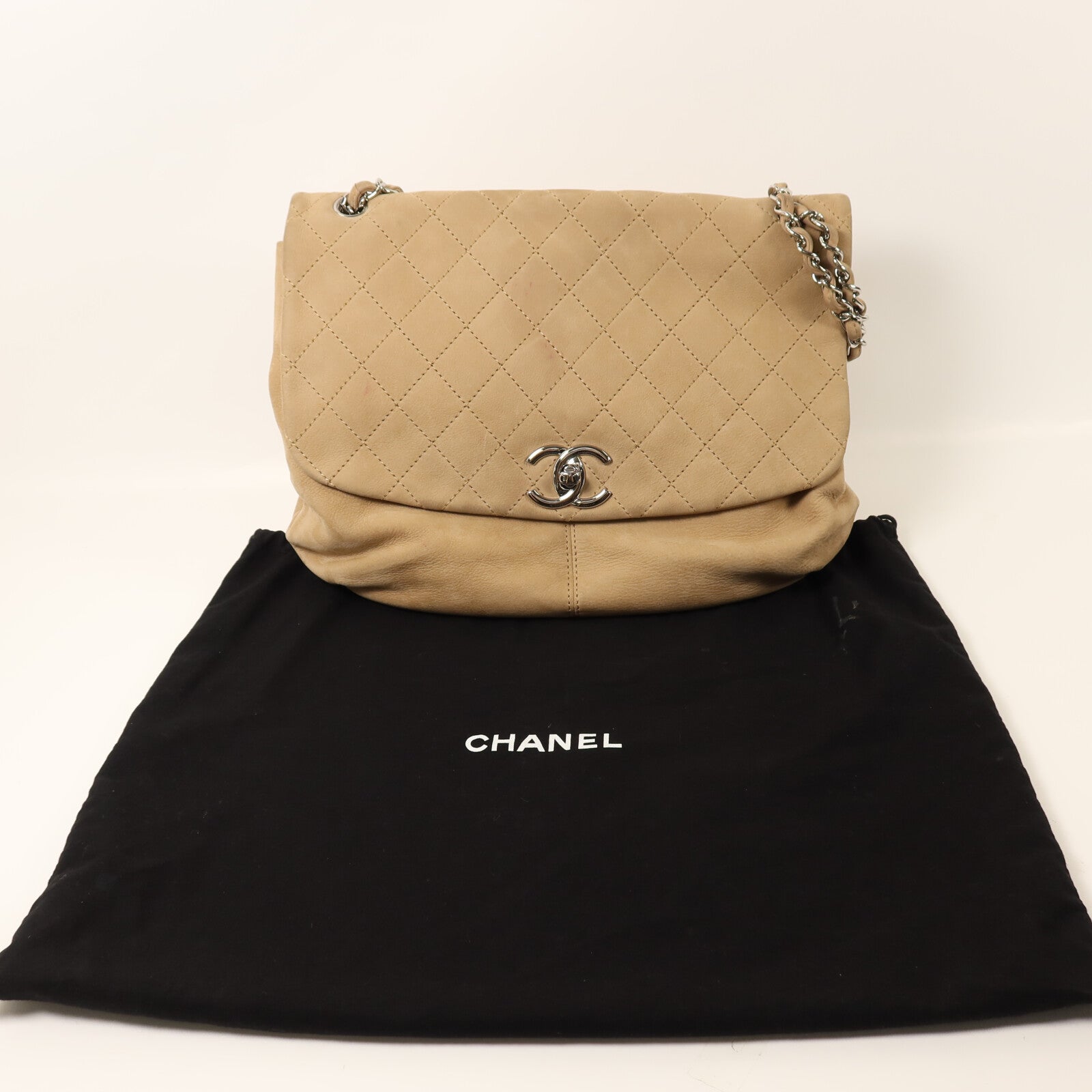 CHANEL Nubuck Seasonal Flap Bag銀扣鏈帶肩背袋