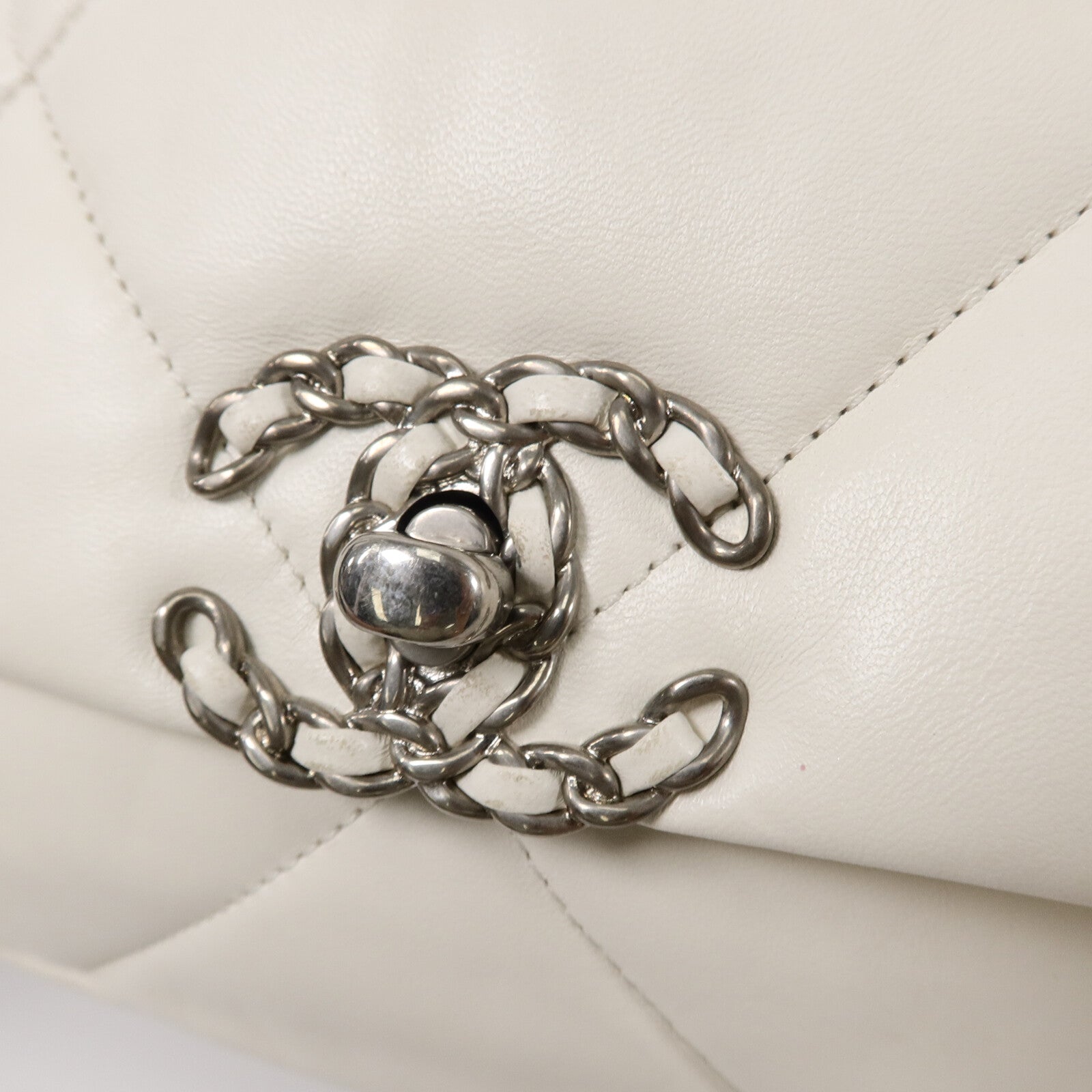 CHANEL 羊皮皮革C19 Small鏈帶肩背袋