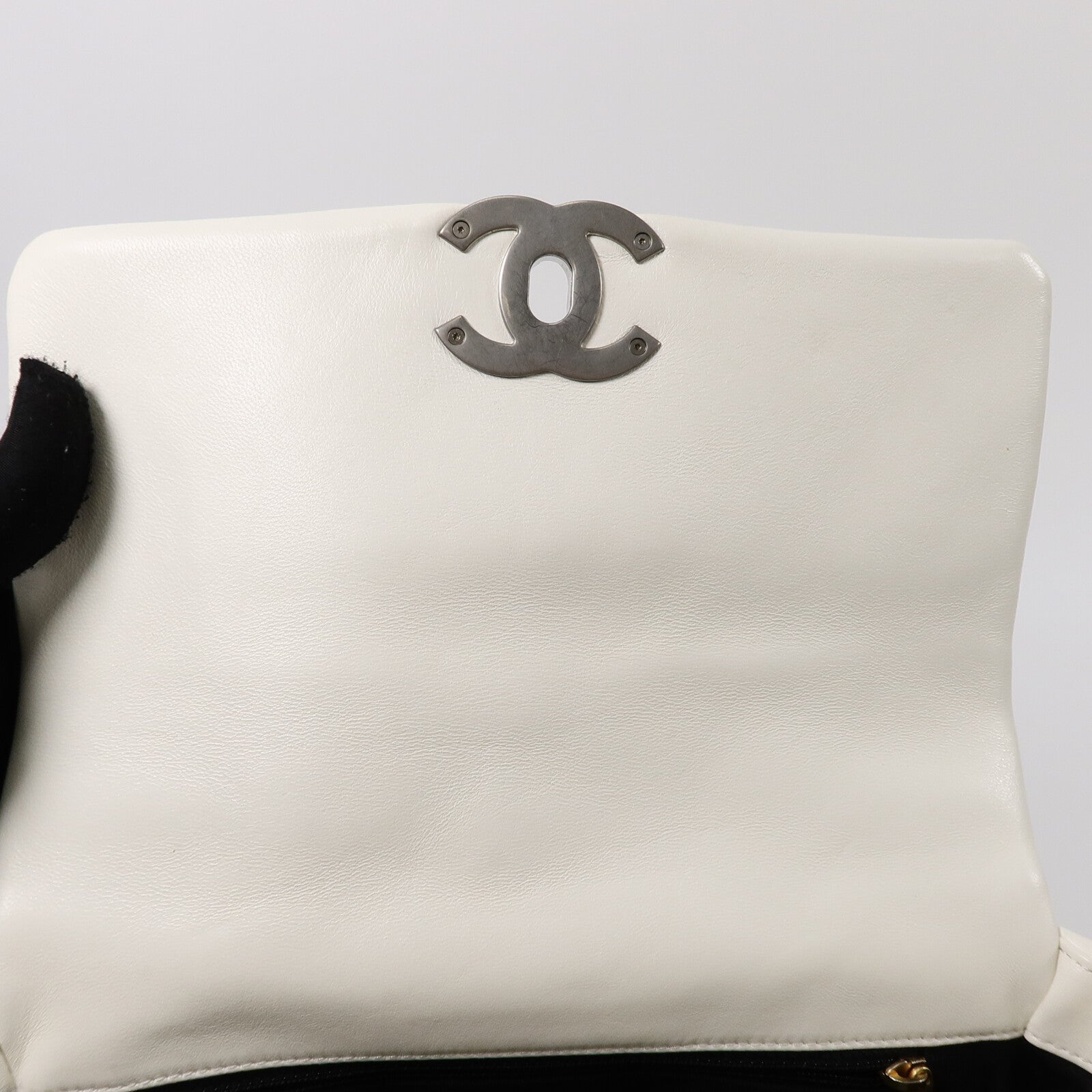 CHANEL 羊皮皮革C19 Small鏈帶肩背袋