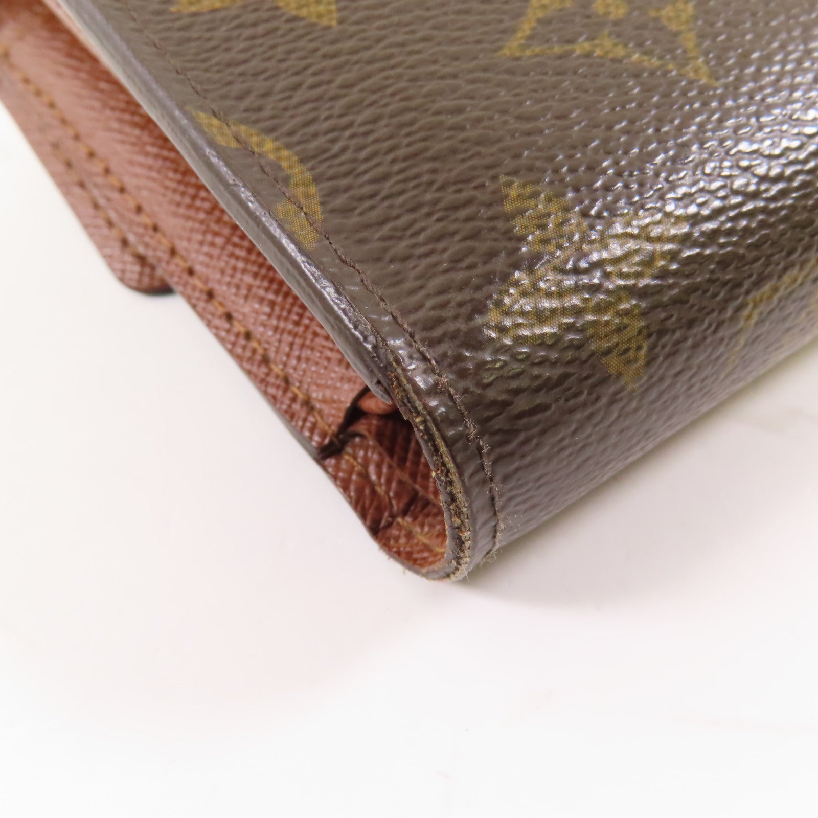 LOUIS VUITTON 【激減優惠】Monogram Alexandra金扣錢包