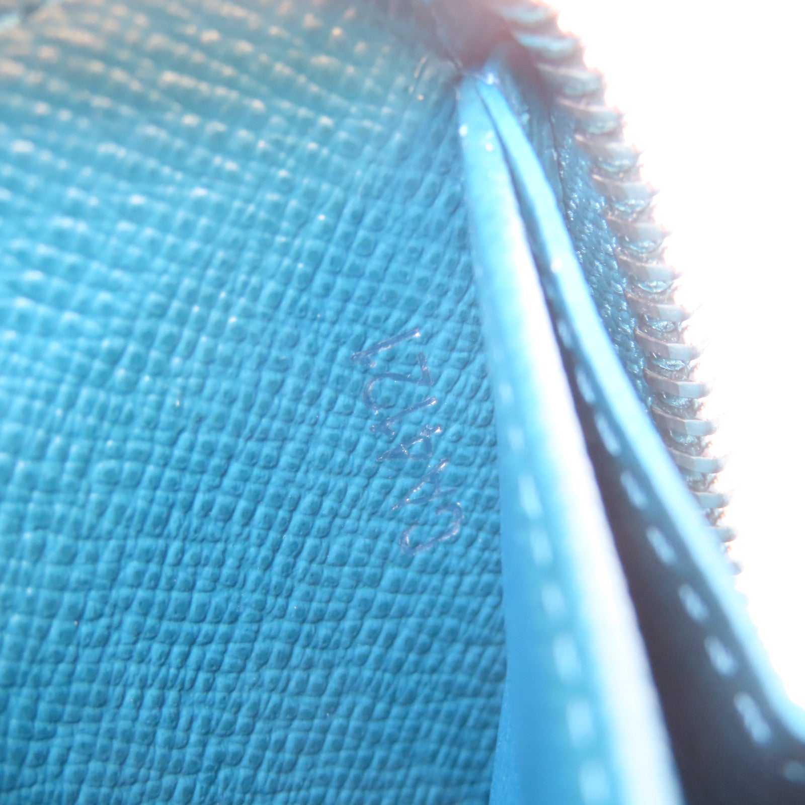 LOUIS VUITTON Epi Long Round Wallet銀扣長錢包綠松石色