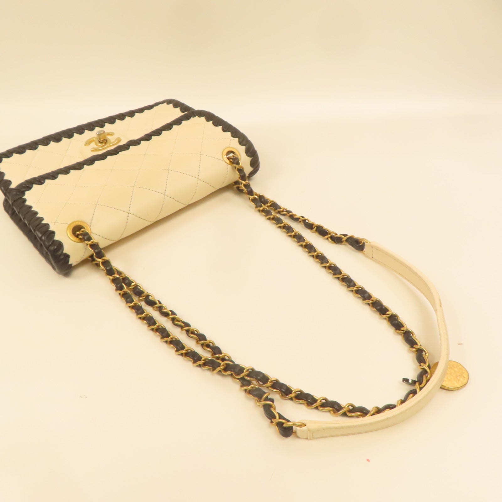 CHANEL Quilted CC GHW Shoulder Bag Lambskin Leather White