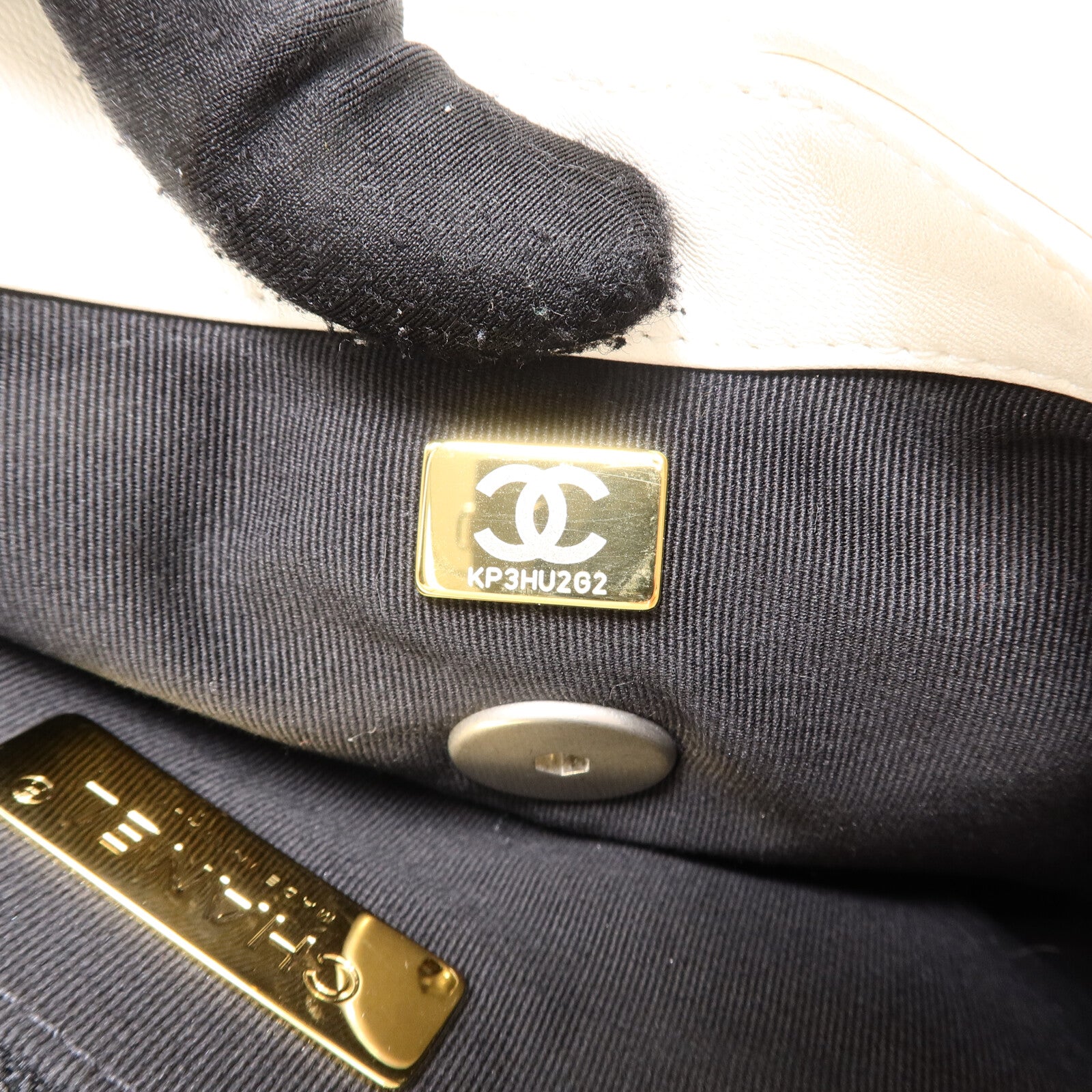 CHANEL 羊皮皮革C19 Small鏈帶肩背袋