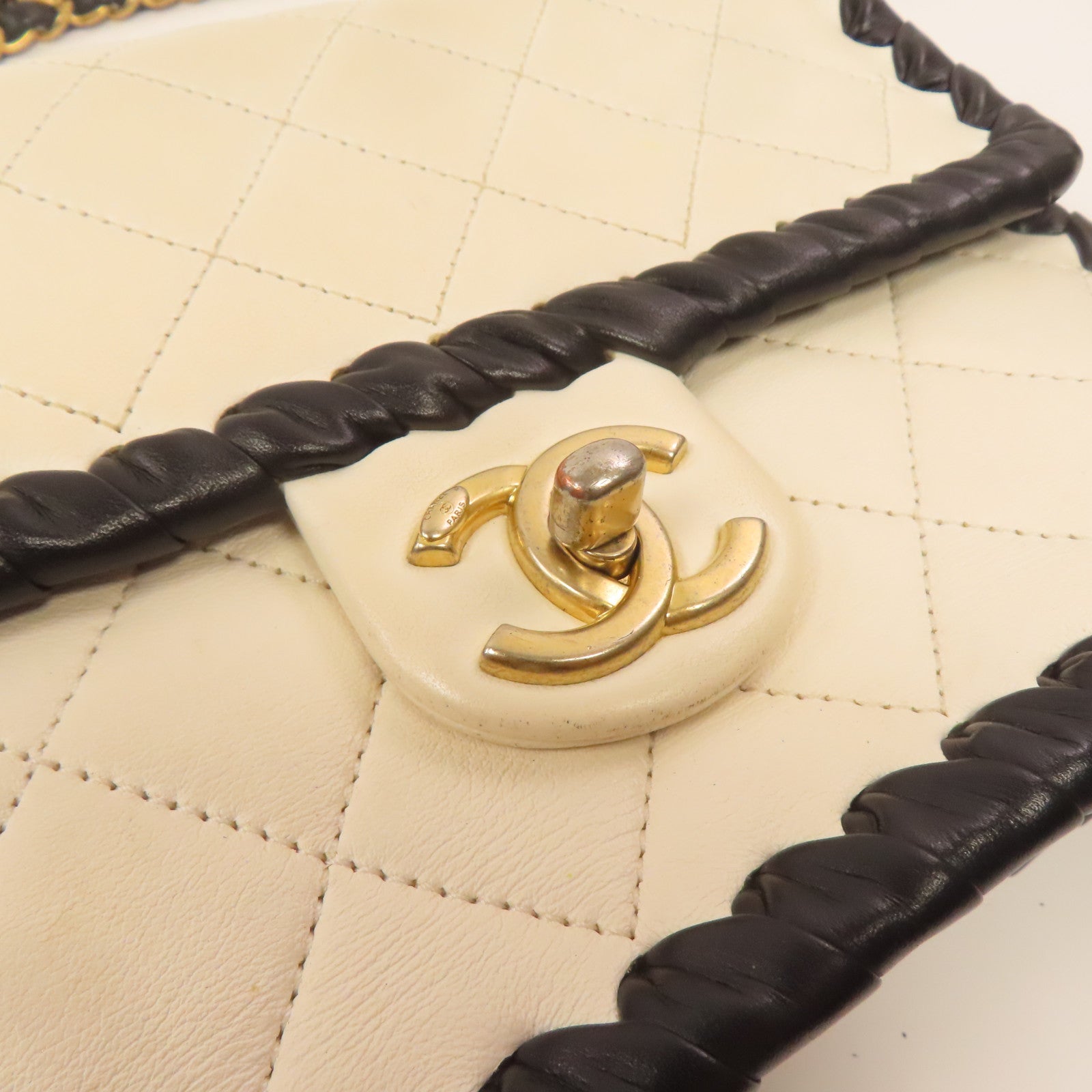 CHANEL Quilted CC GHW Shoulder Bag Lambskin Leather White