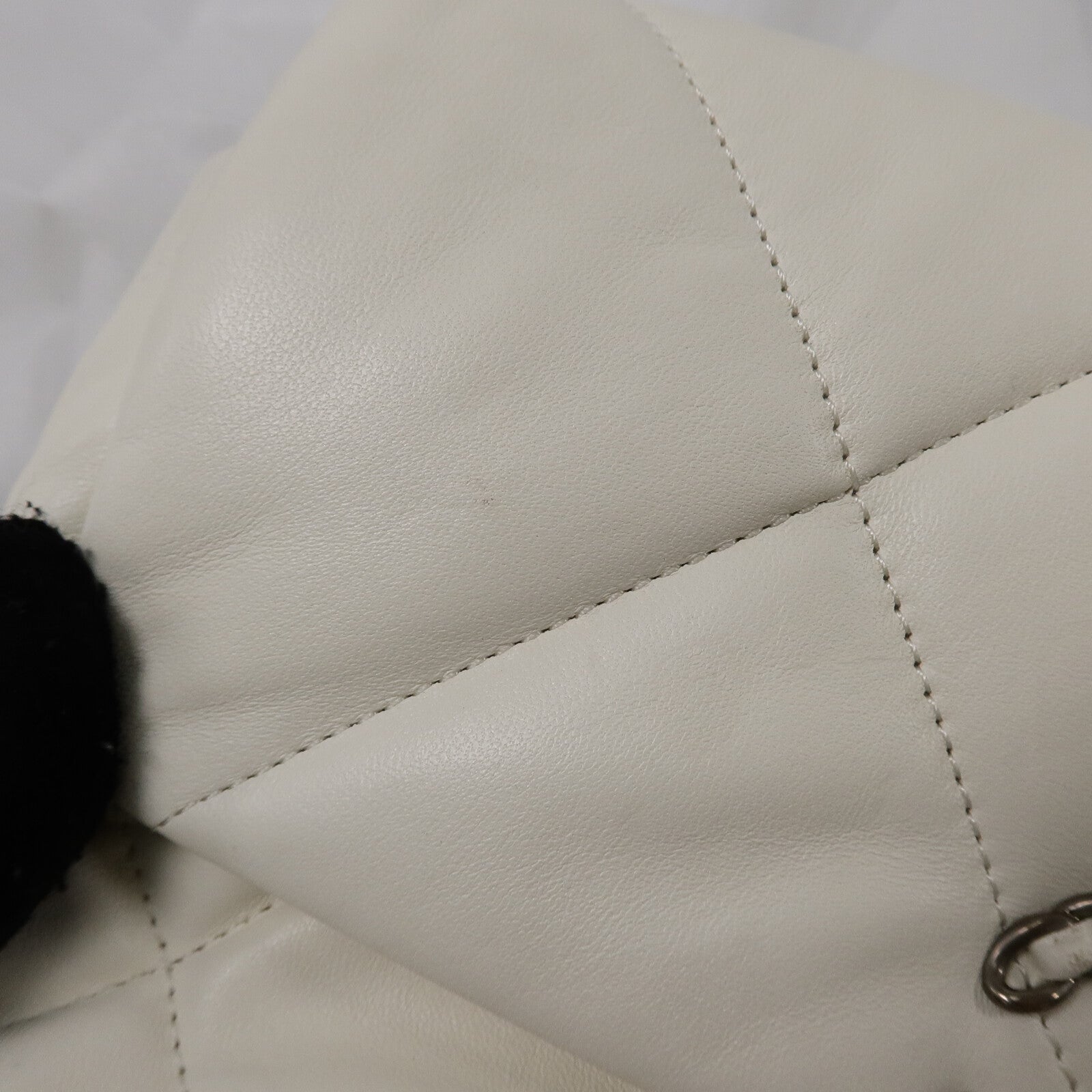 CHANEL 羊皮皮革C19 Small鏈帶肩背袋