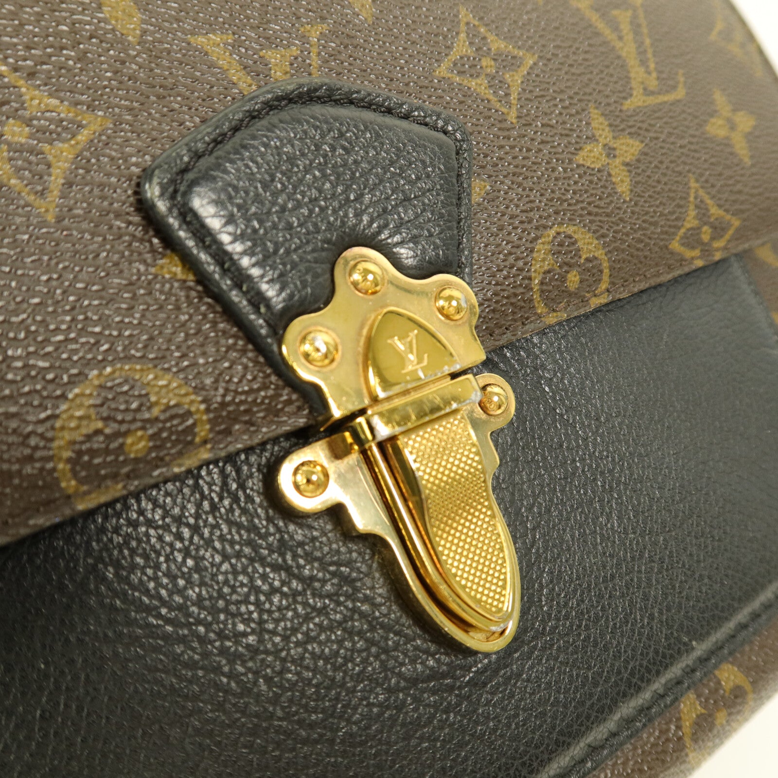 LOUIS VUITTON Monogram Victoire鏈帶肩背袋
