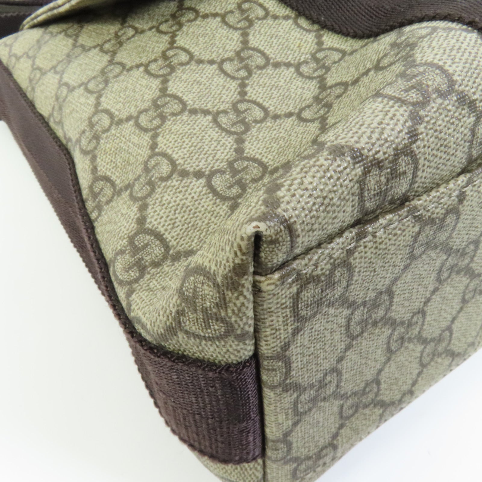 GUCCI 塗層帆布Shoulder Bag銀扣肩背袋