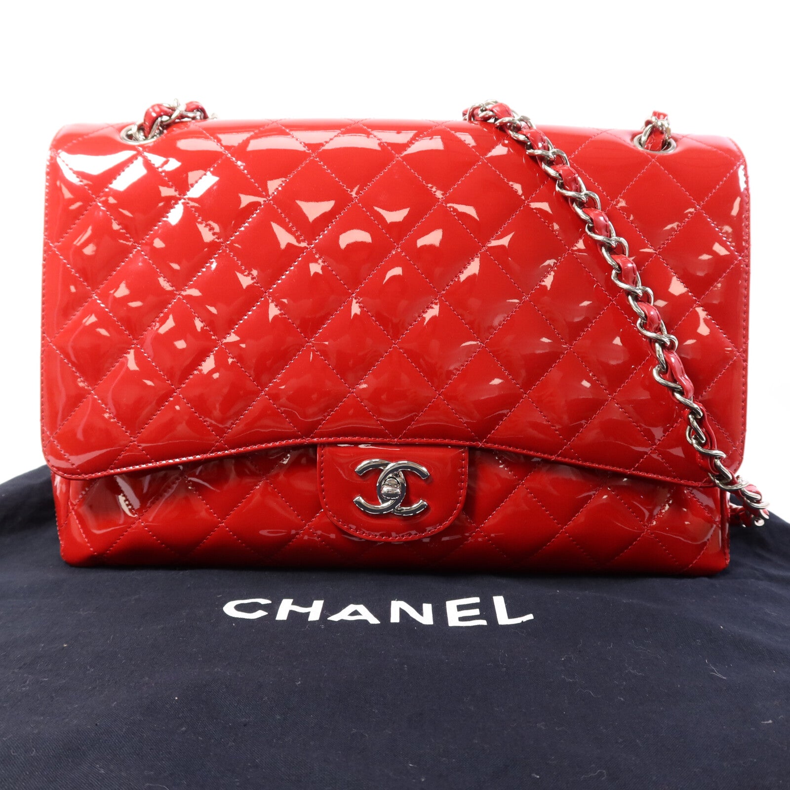 CHANEL 漆皮皮革Maxi Classic銀扣鏈帶肩背袋