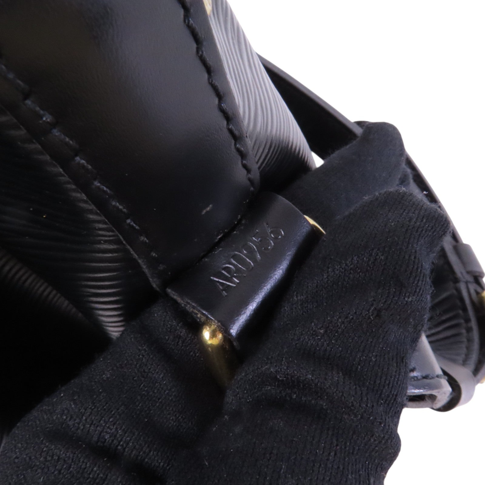 LOUIS VUITTON Epi Noe Epi金扣肩背袋