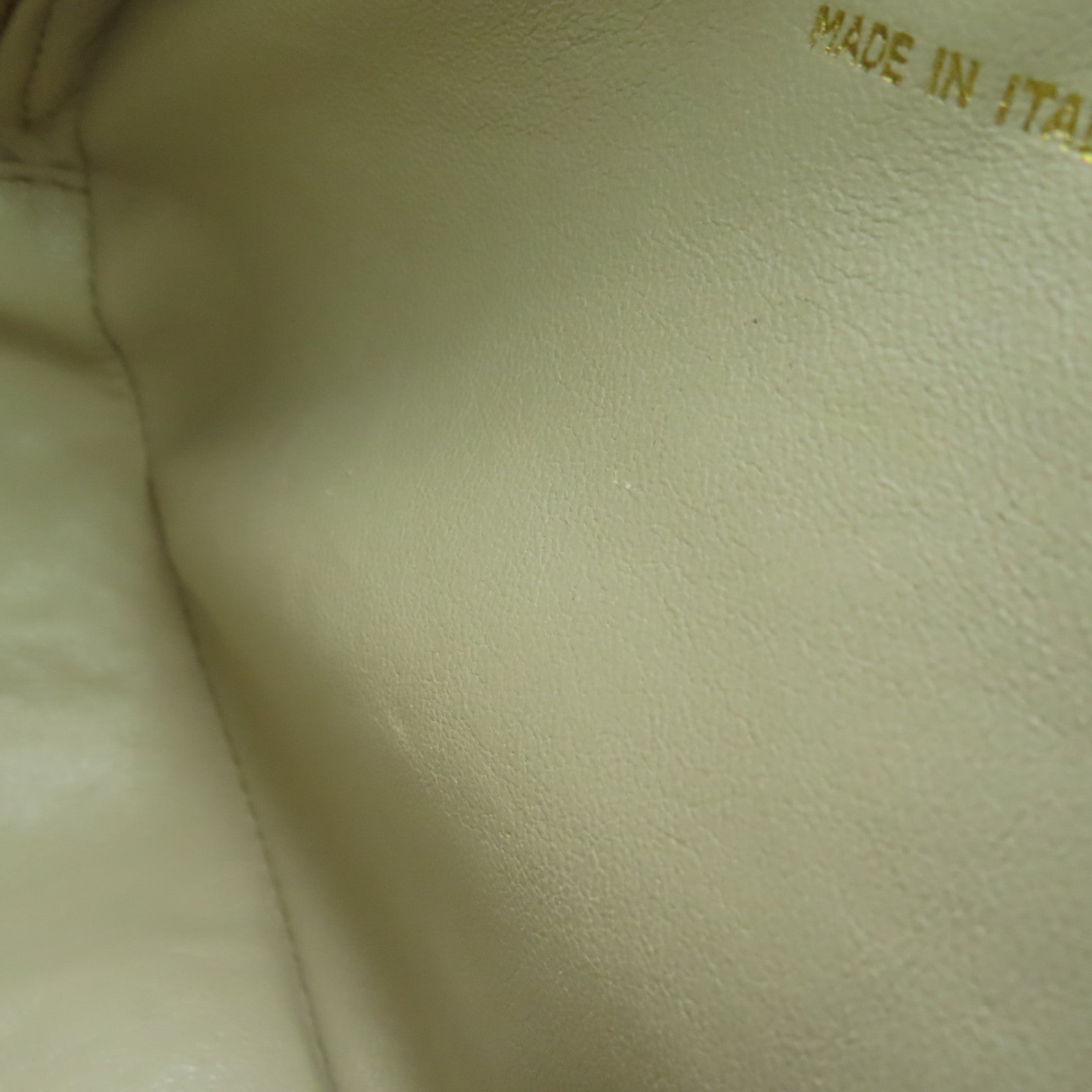 CHANEL 羊皮皮革Chain Shoulder金扣链带肩背袋杏色