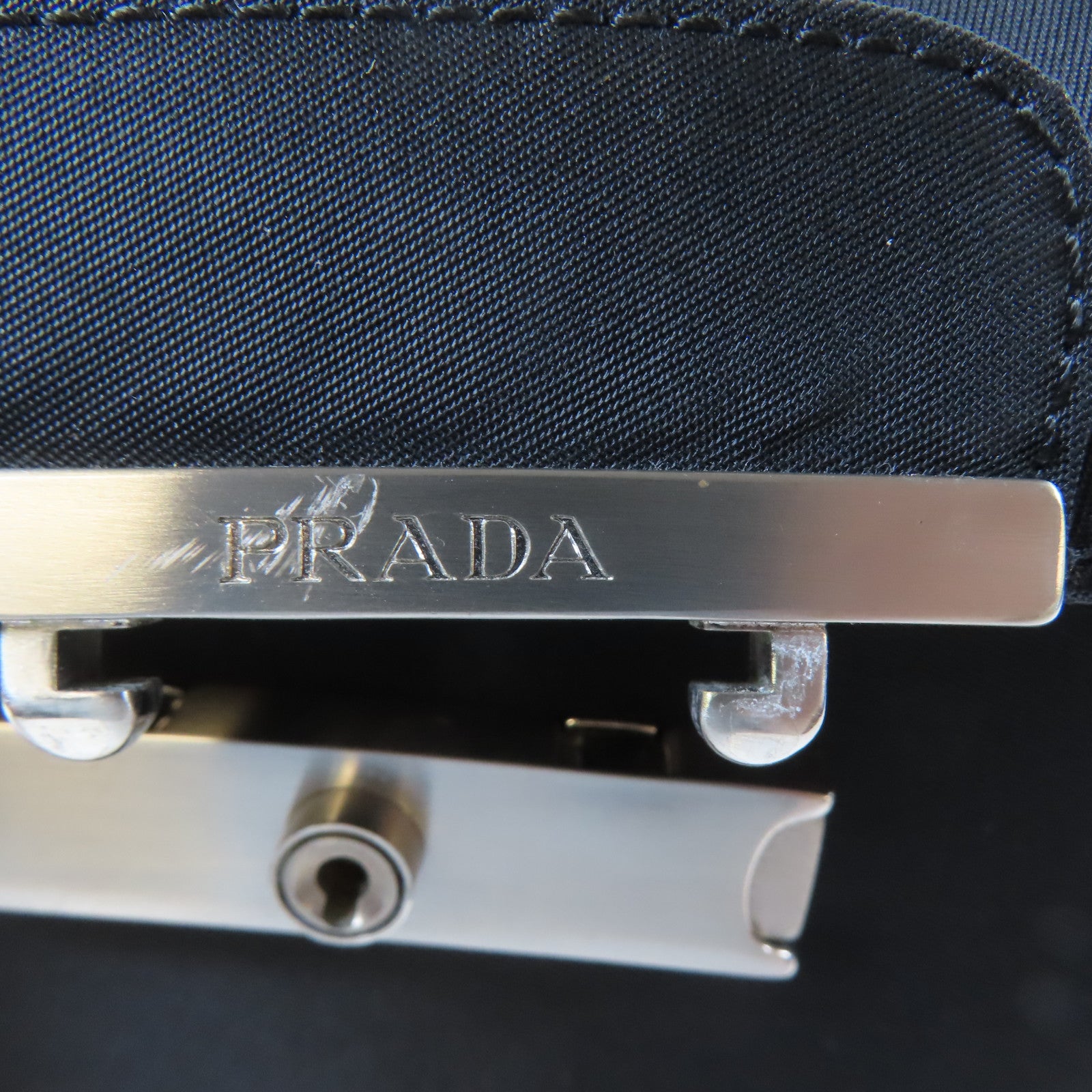 PRADA 尼龍Shoulder Bag銀扣肩背袋黑色