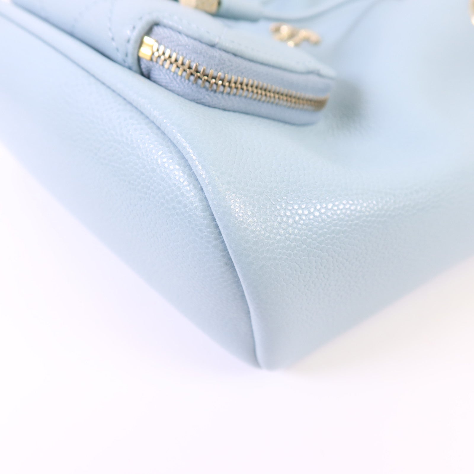CHANEL 牛皮皮革Bucket Bag金扣鏈帶肩背袋