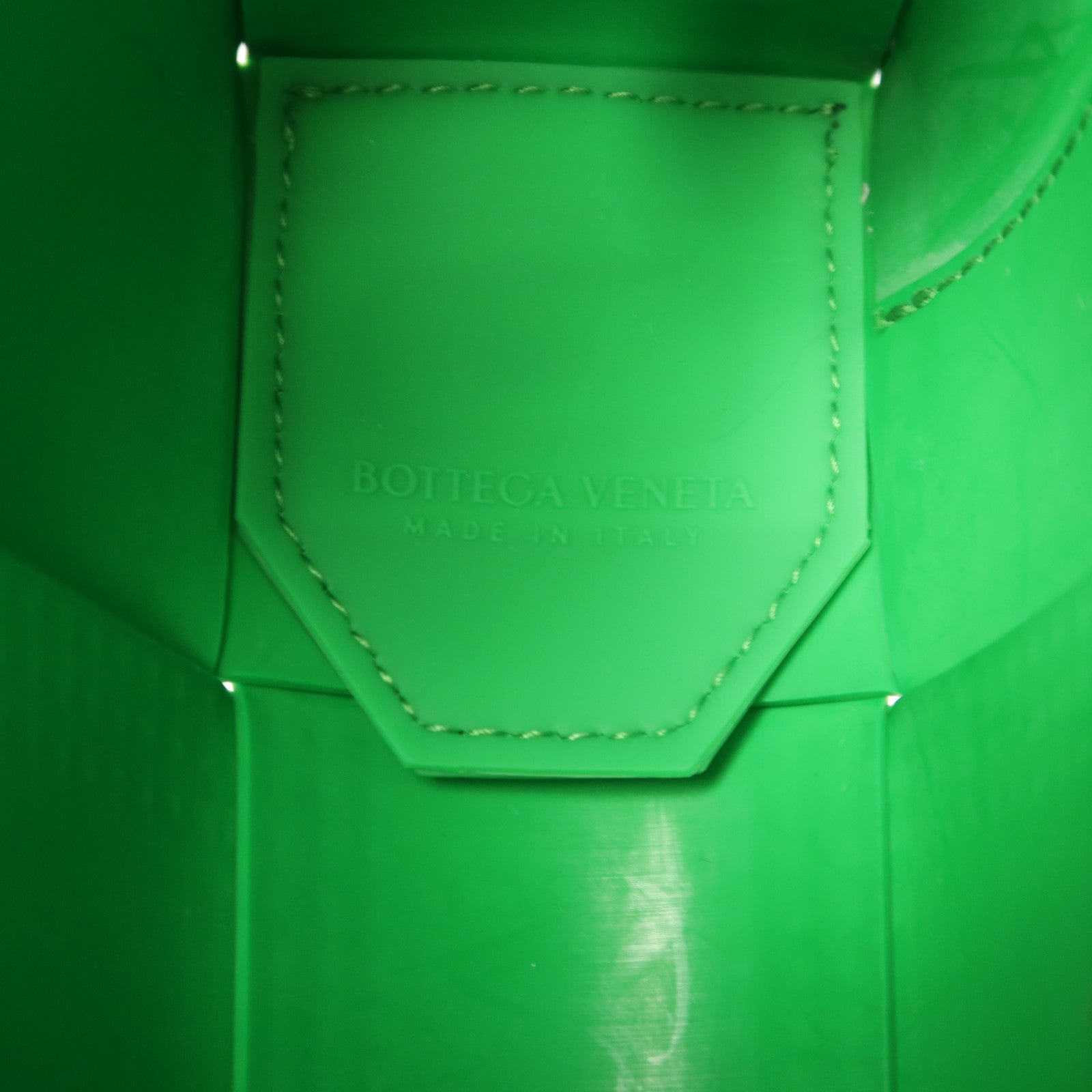 BOTTEGA VENETA PVC Cassette Bag銀扣肩背袋