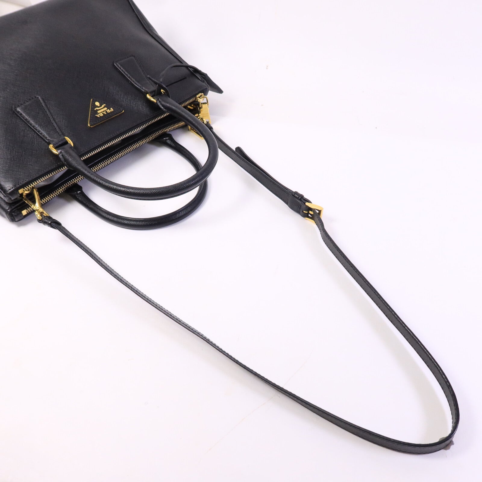 PRADA 牛皮皮革Saffiano Lux手挽肩背兩用袋